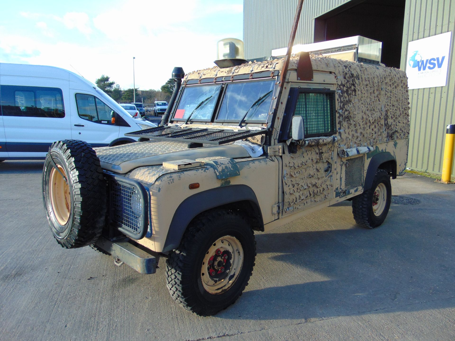 Land Rover Snatch 300TDi 2A - Image 3 of 32