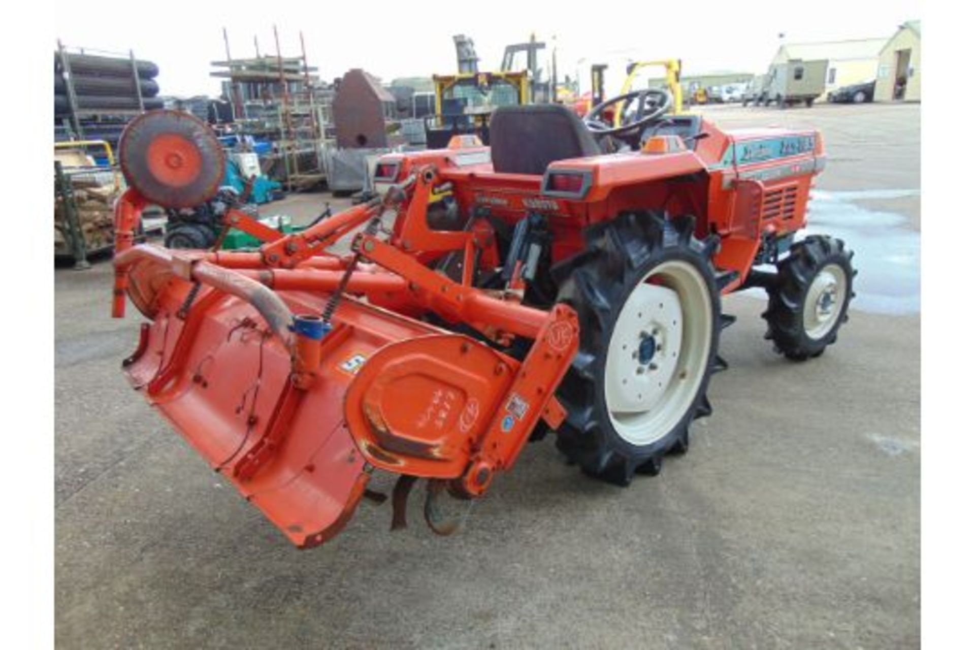 Kubota ZL1-185 4WD Compact Tractor c/w Rotavator ONLY 687 Hours! - Image 8 of 24