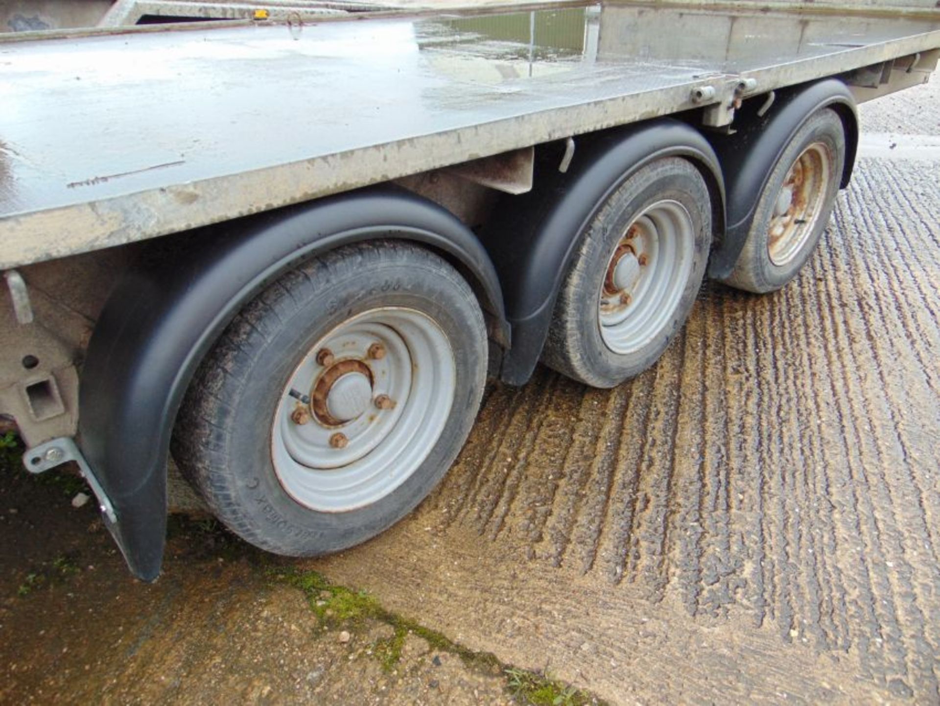 Ifor Williams 3.5 Tonne 3 Axle Plant / Car Transporter Trailer - Image 7 of 9