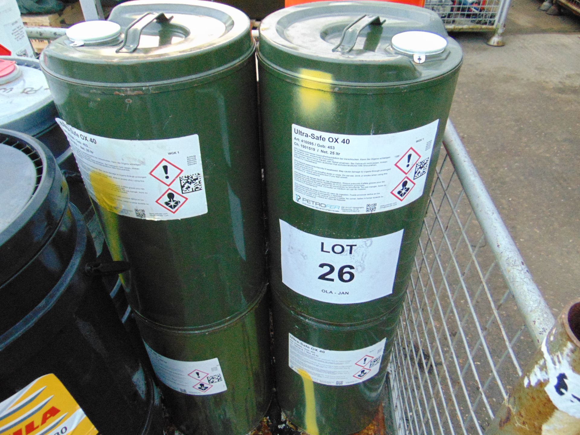 4 x Unused 25L Drums of Ultra-Safe OX-40 High Quality luminescent green hydraulic fluid