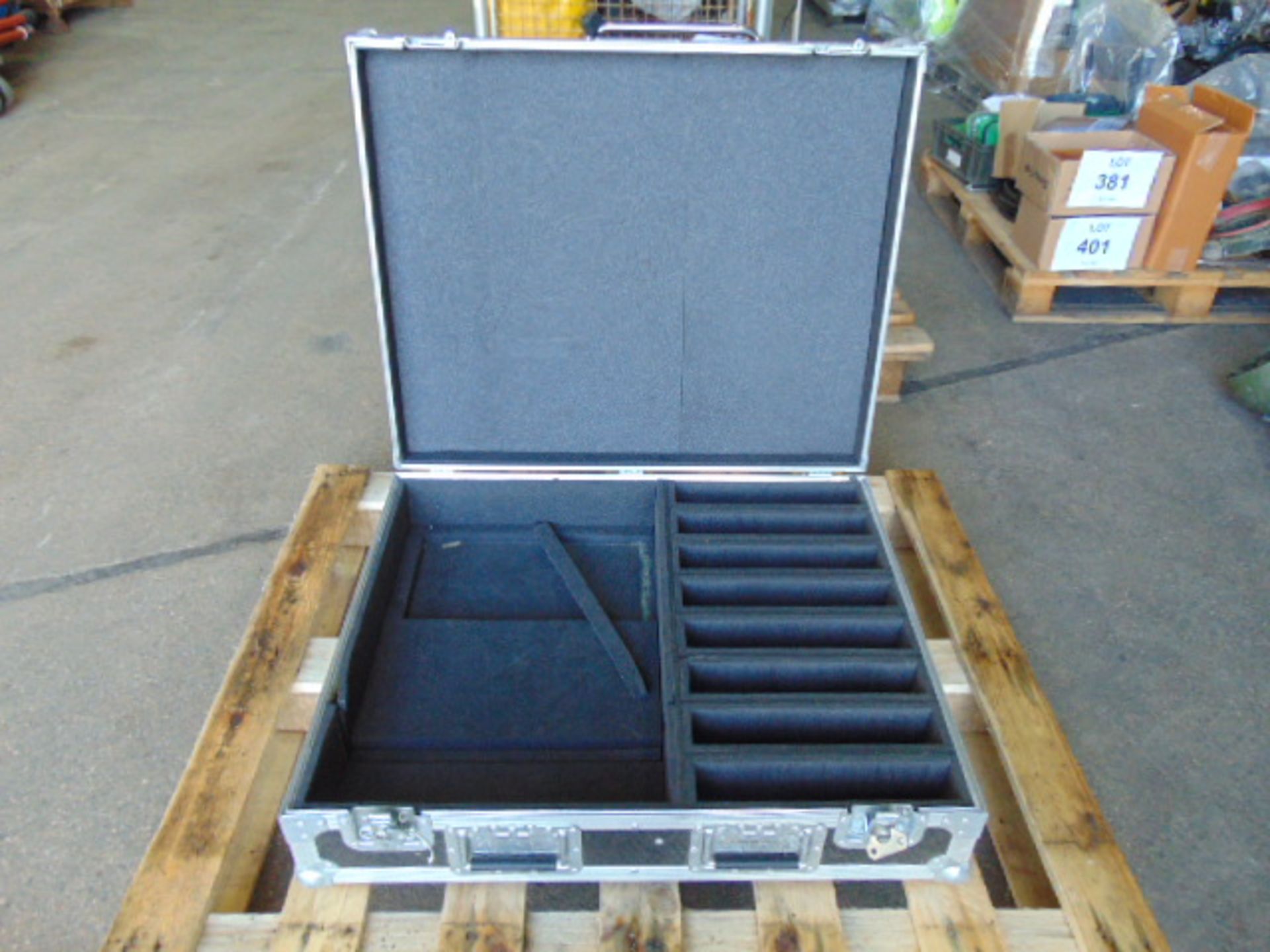 Heavy Duty Large Transit Case - Image 3 of 3