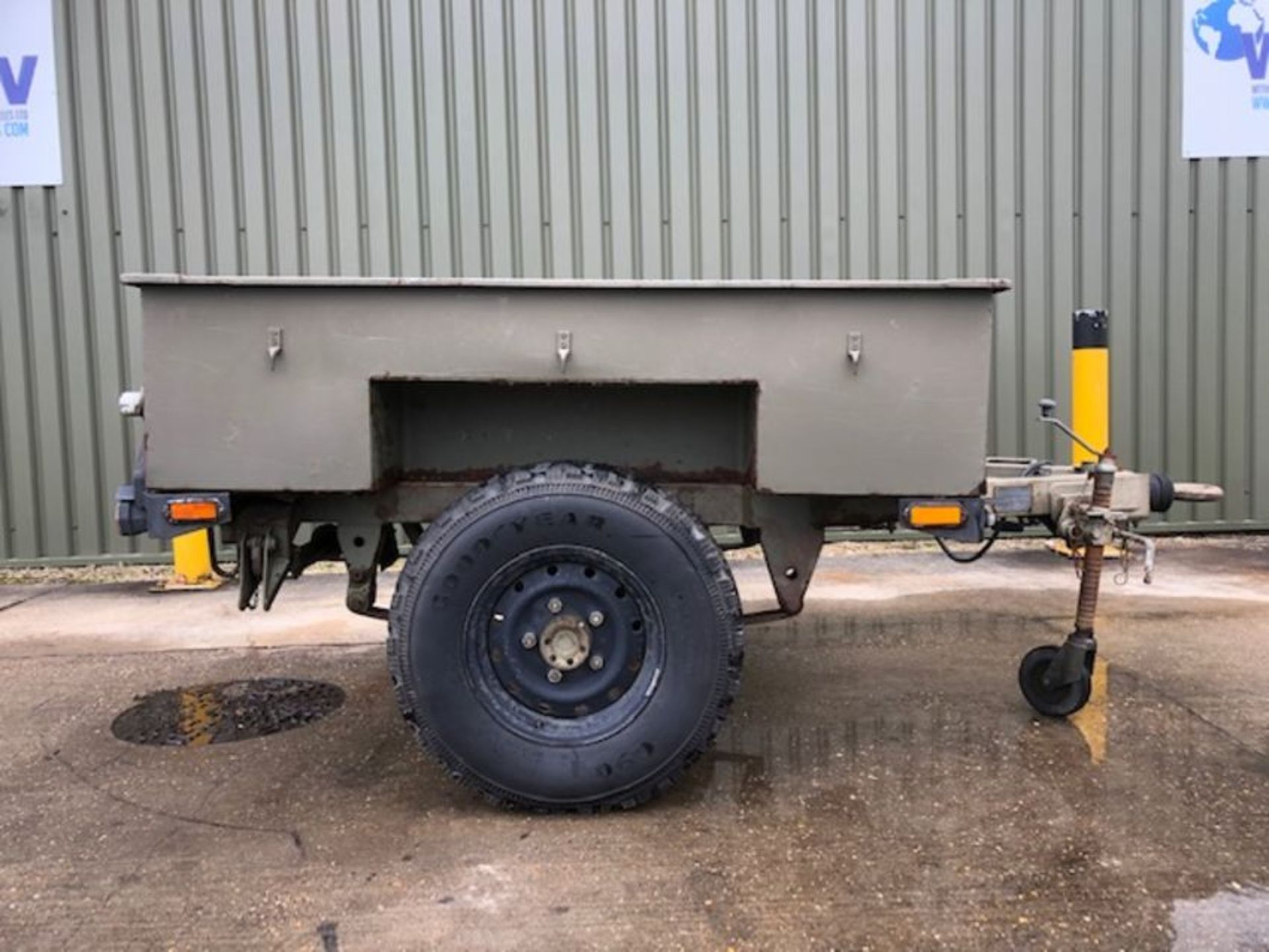 Reynolds Boughton Wide Track Land Rover Trailer with Drop Tail Gate - Image 5 of 23