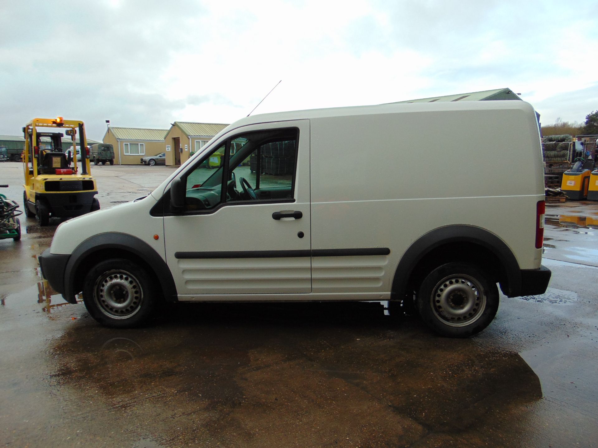 2006 Ford Transit Connect T200L Panel Van ONLY 42,467 Miles! - Image 4 of 17