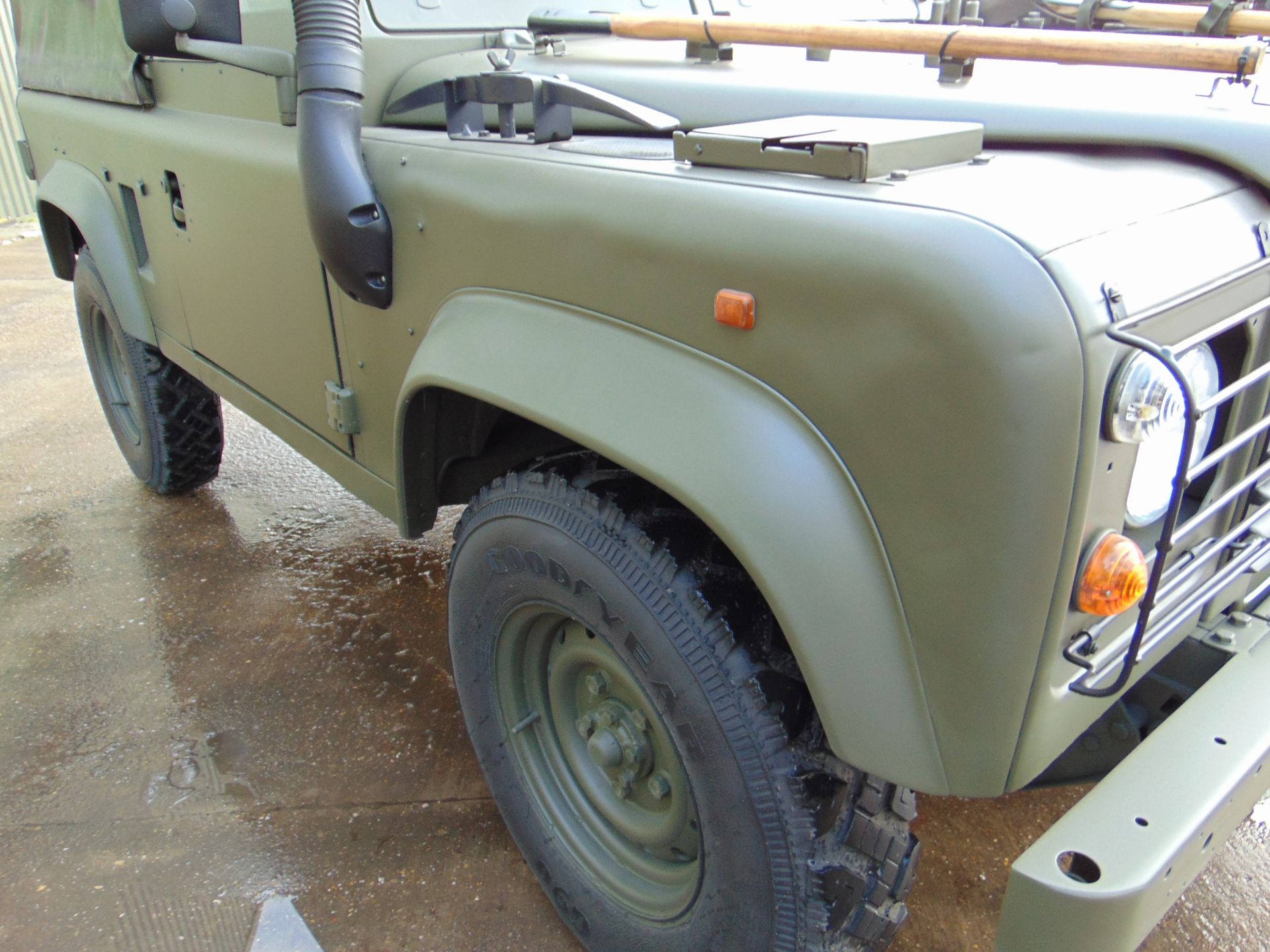 Land Rover Wolf 90 Soft Top ONLY 127,210km! - Image 12 of 30