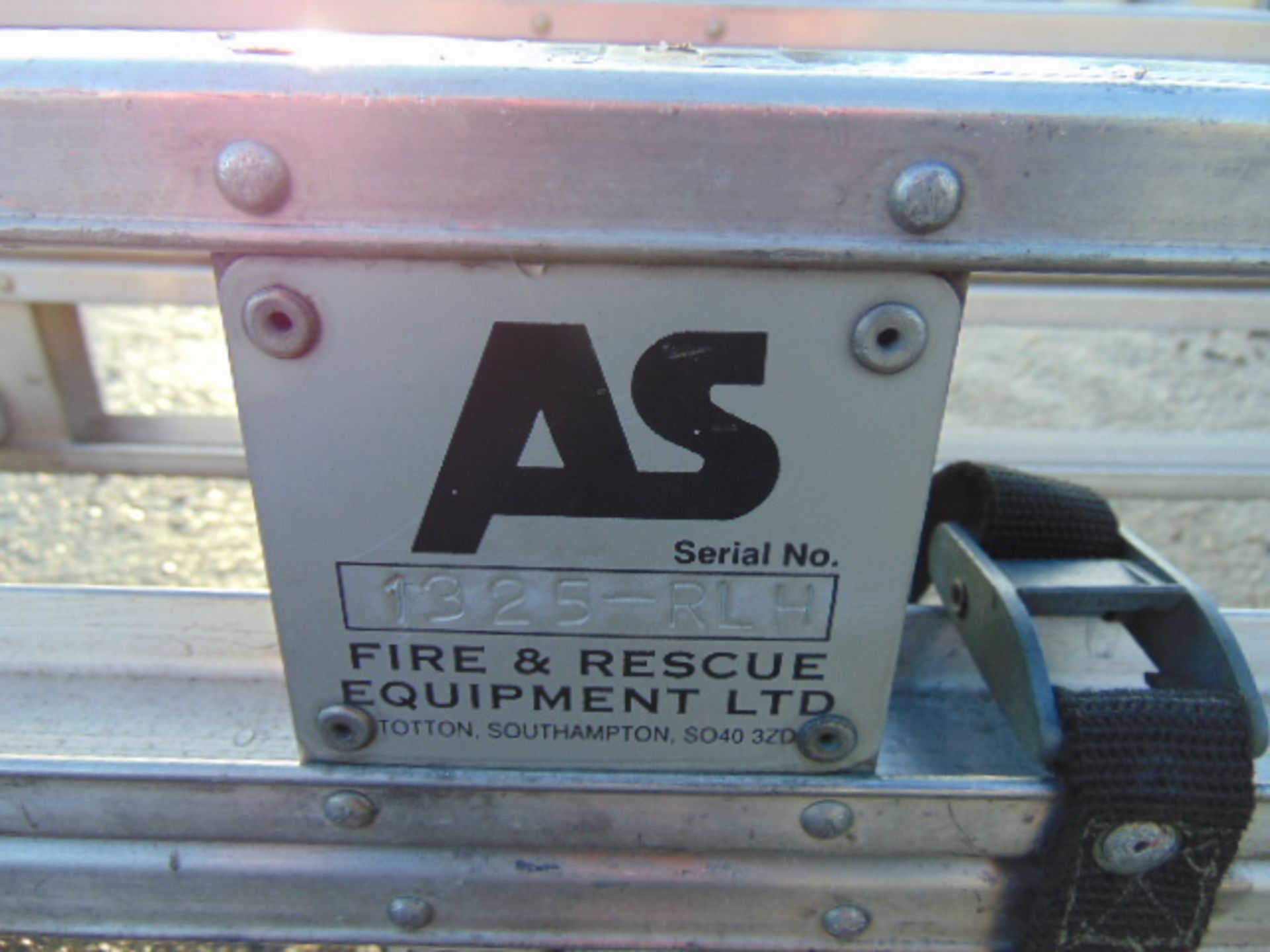 AS Fire And Rescue Equipment 6m Folding Roof Ladder. - Image 4 of 4