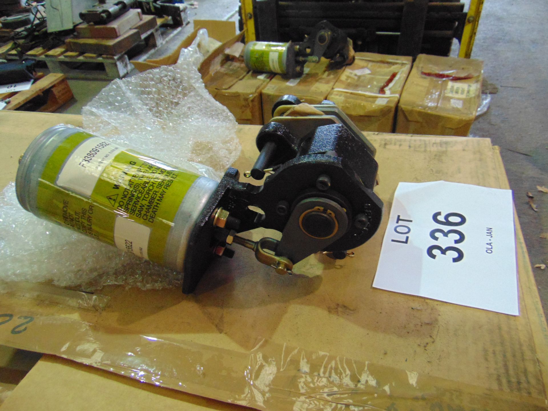 7x Brake Caliper Units as shown New and Unused - Image 3 of 5