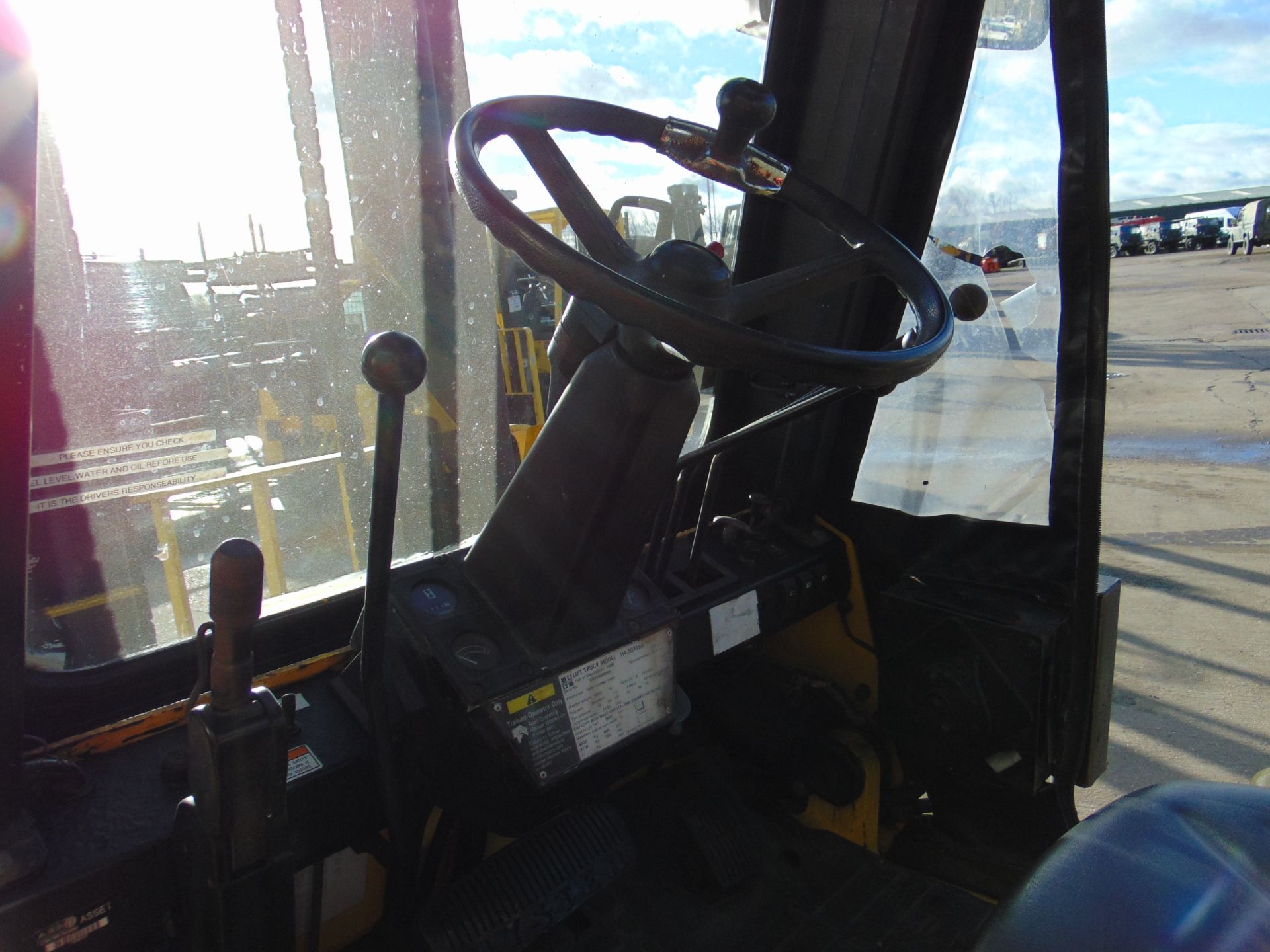 Hyster H4.00 XLS Counter Balance Diesel Forklift ONLY 5,326 HOURS! - Image 14 of 22