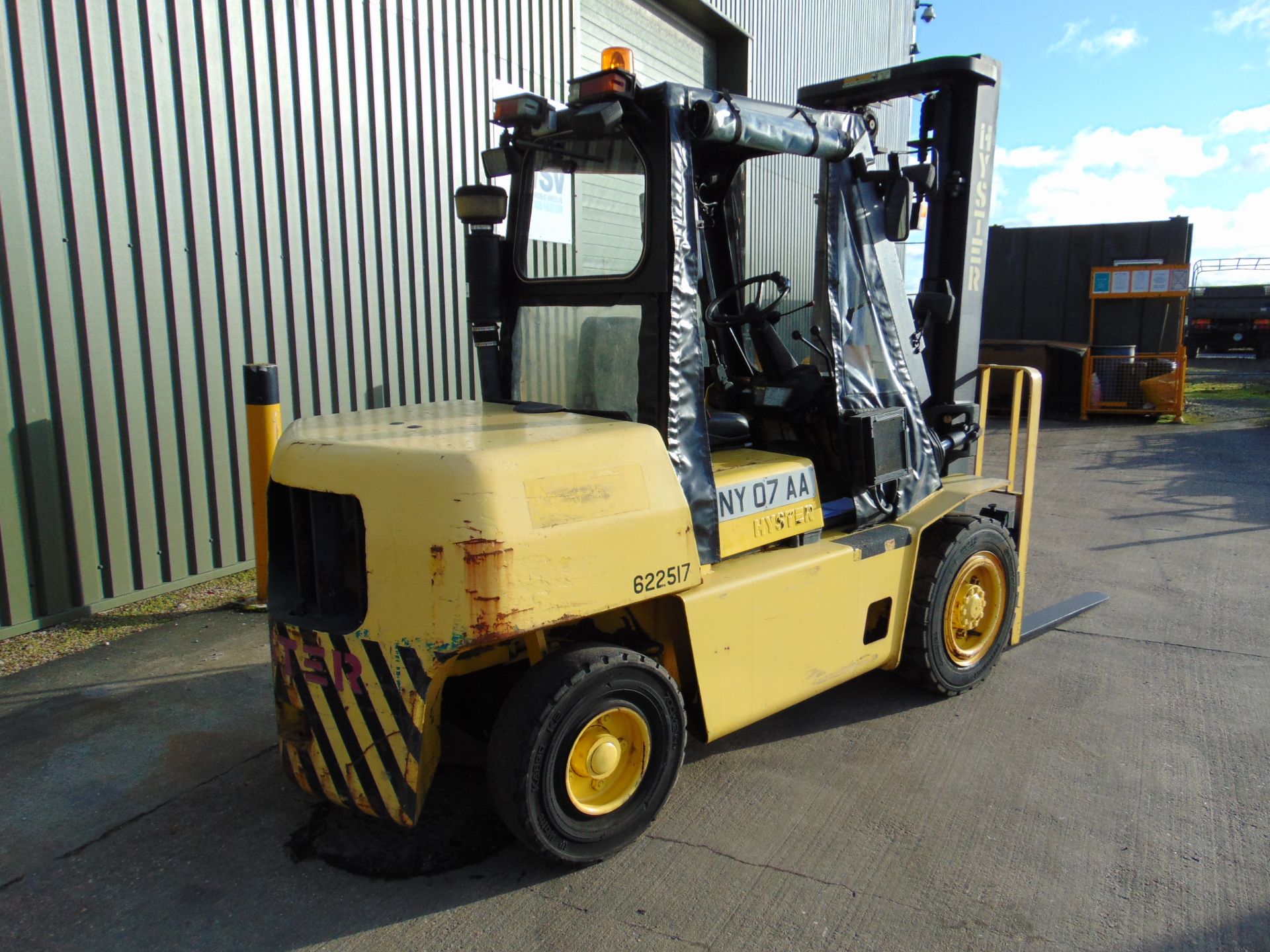 Hyster H4.00 XLS Counter Balance Diesel Forklift ONLY 5,326 HOURS! - Image 7 of 22