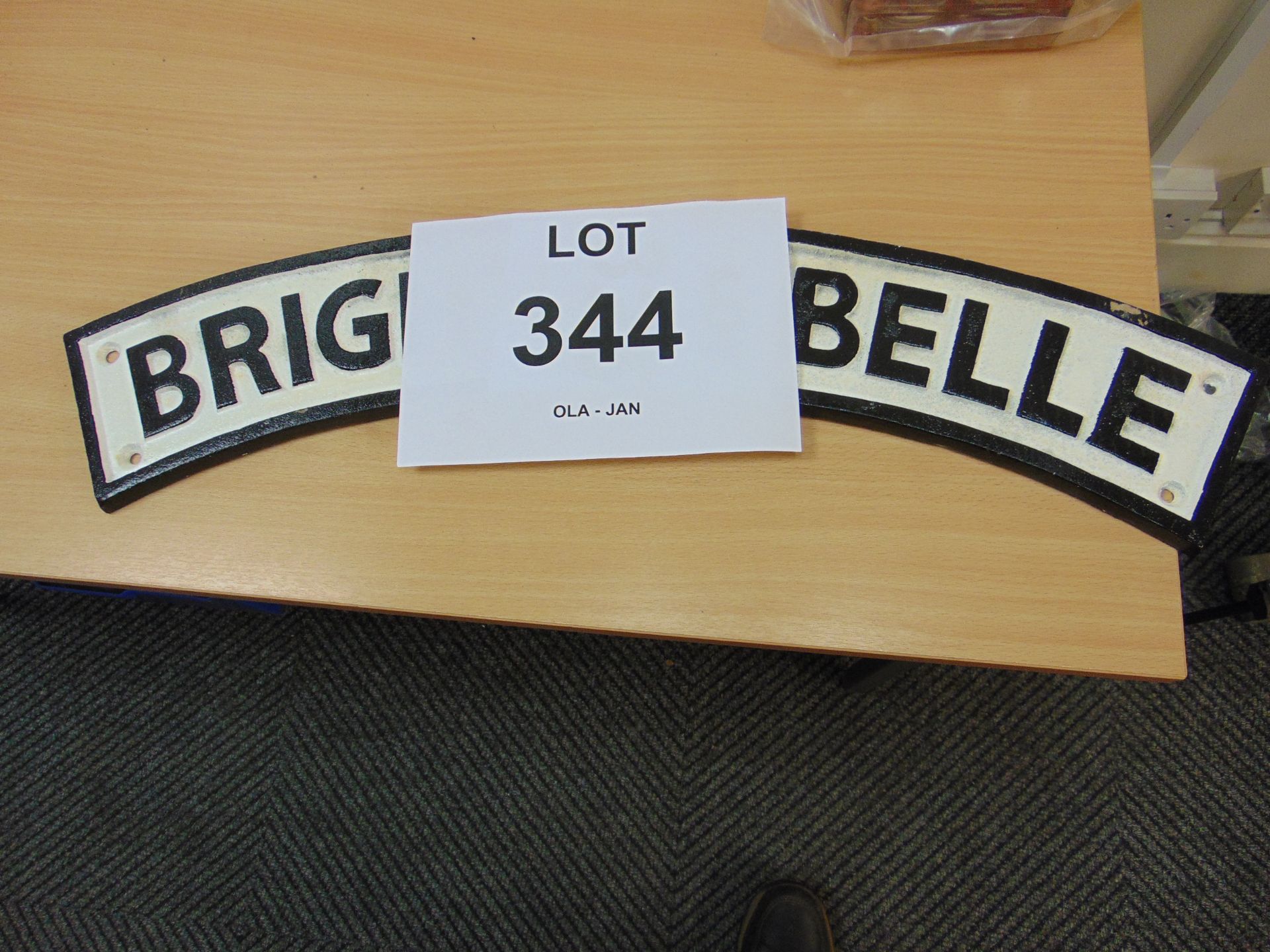 LARGE BRIGHTON BELLE CAST IRON RAILWAY SIGN 64 cm x 11 cm