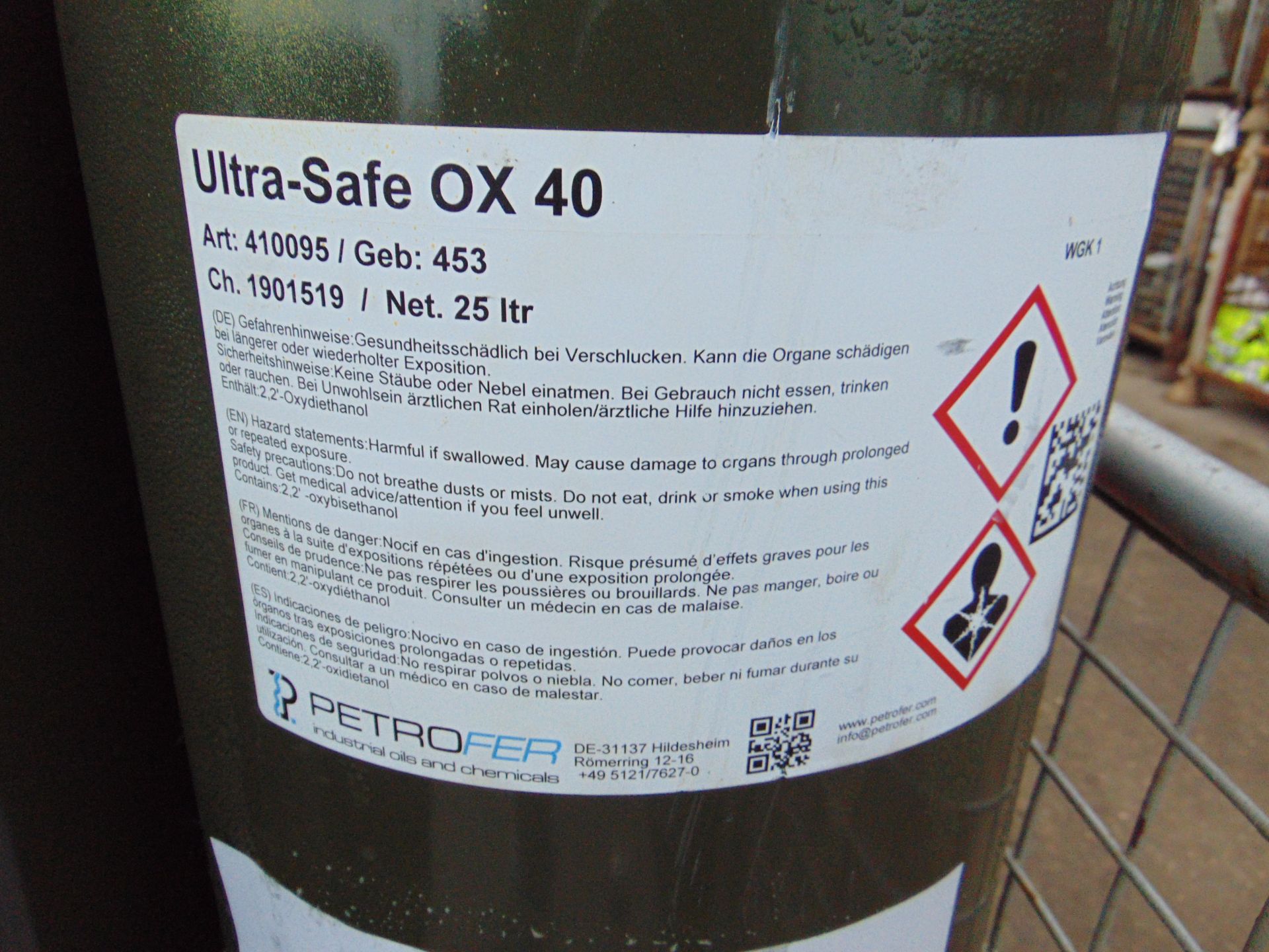 4 x Unused 25L Drums of Ultra-Safe OX-40 High Quality luminescent green hydraulic fluid - Image 2 of 2