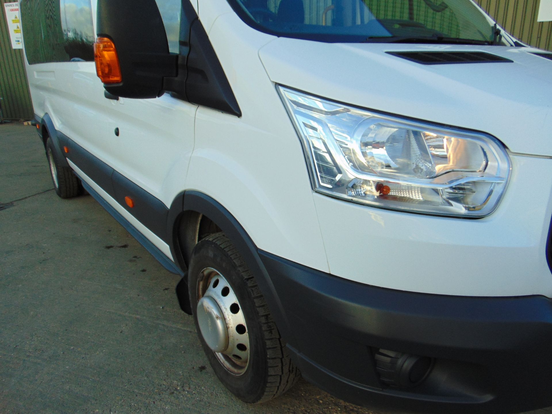 2014 Ford Transit 2.2 TDCI 460 17 Seat Minibus Only 72,000 kms ( 44,000 miles ) - Image 9 of 31