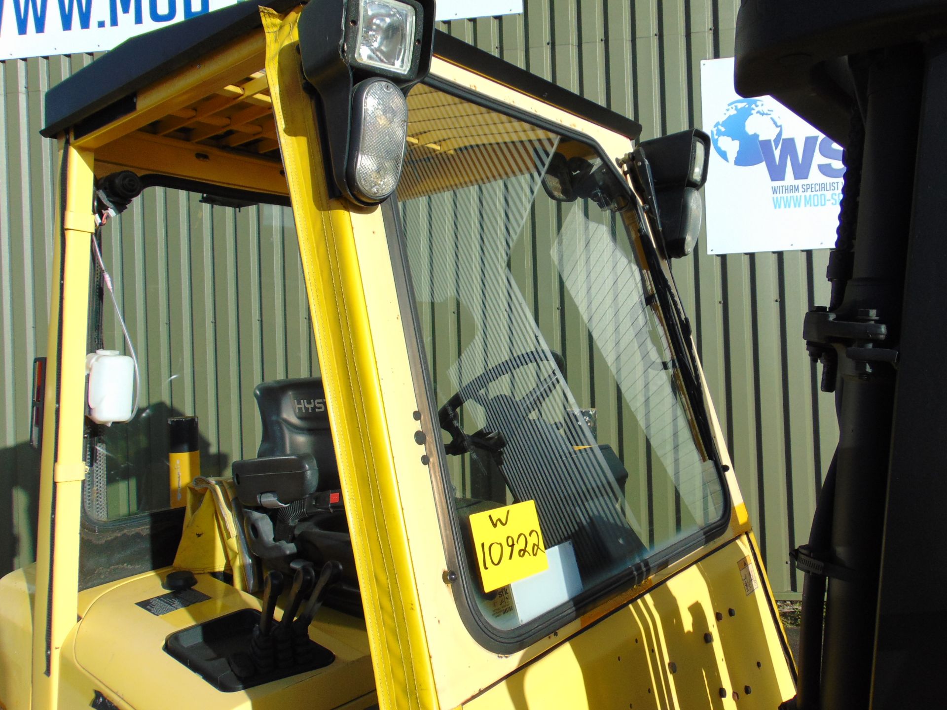 Hyster H2.50XM Counter Balance Diesel Forklift ONLY 1,699 HOURS! - Image 9 of 26