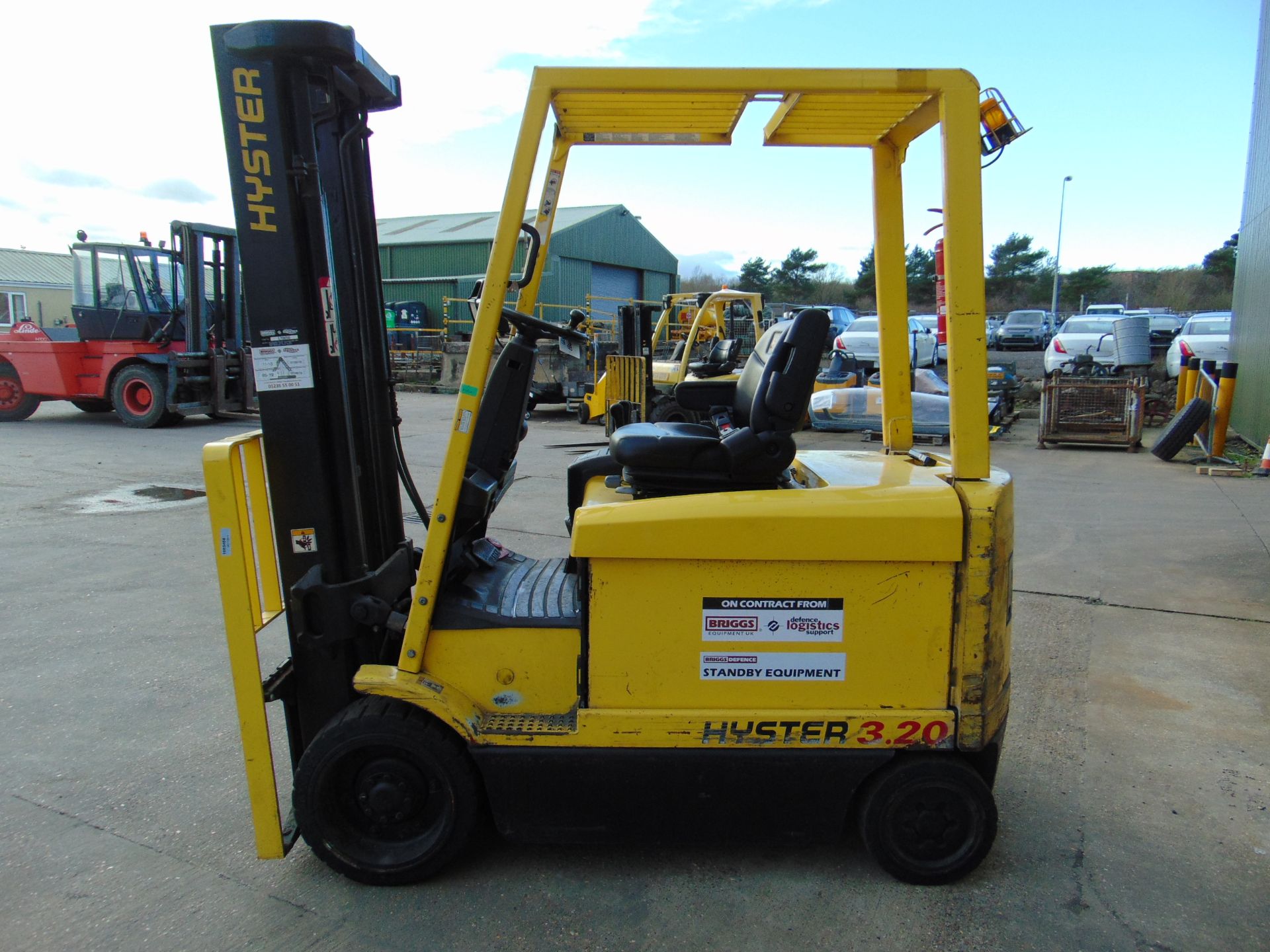 Hyster E3.20XM Counter Balance Electric Forklift From MOD Ex Stand By Truck - Image 5 of 21