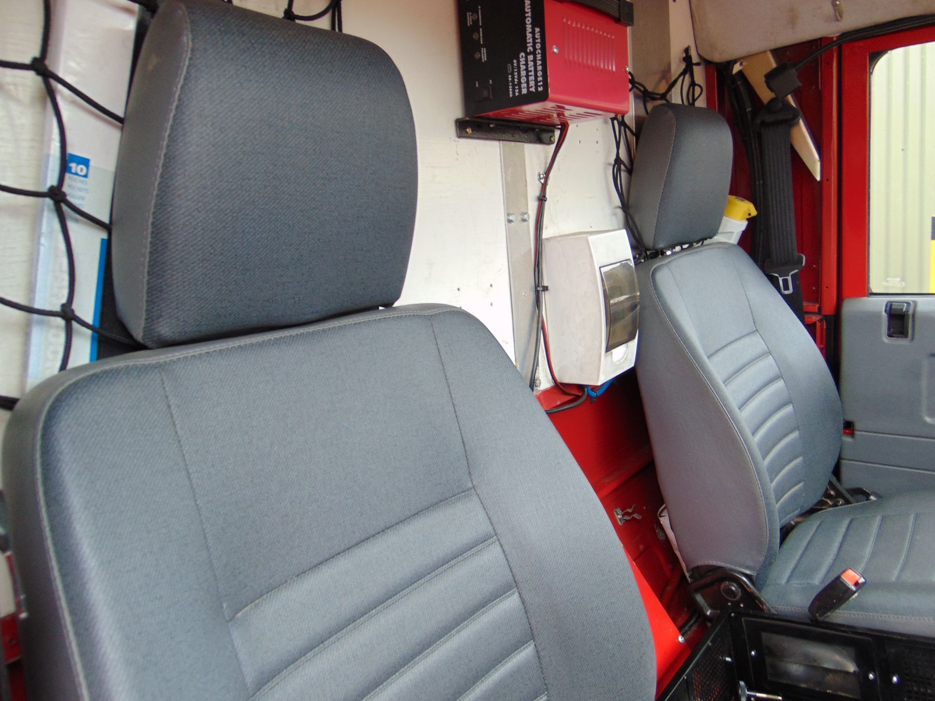 1 Owner Land Rover Defender 110 300TDi Fire Engine ONLY 22,827 MILES! - Image 29 of 38