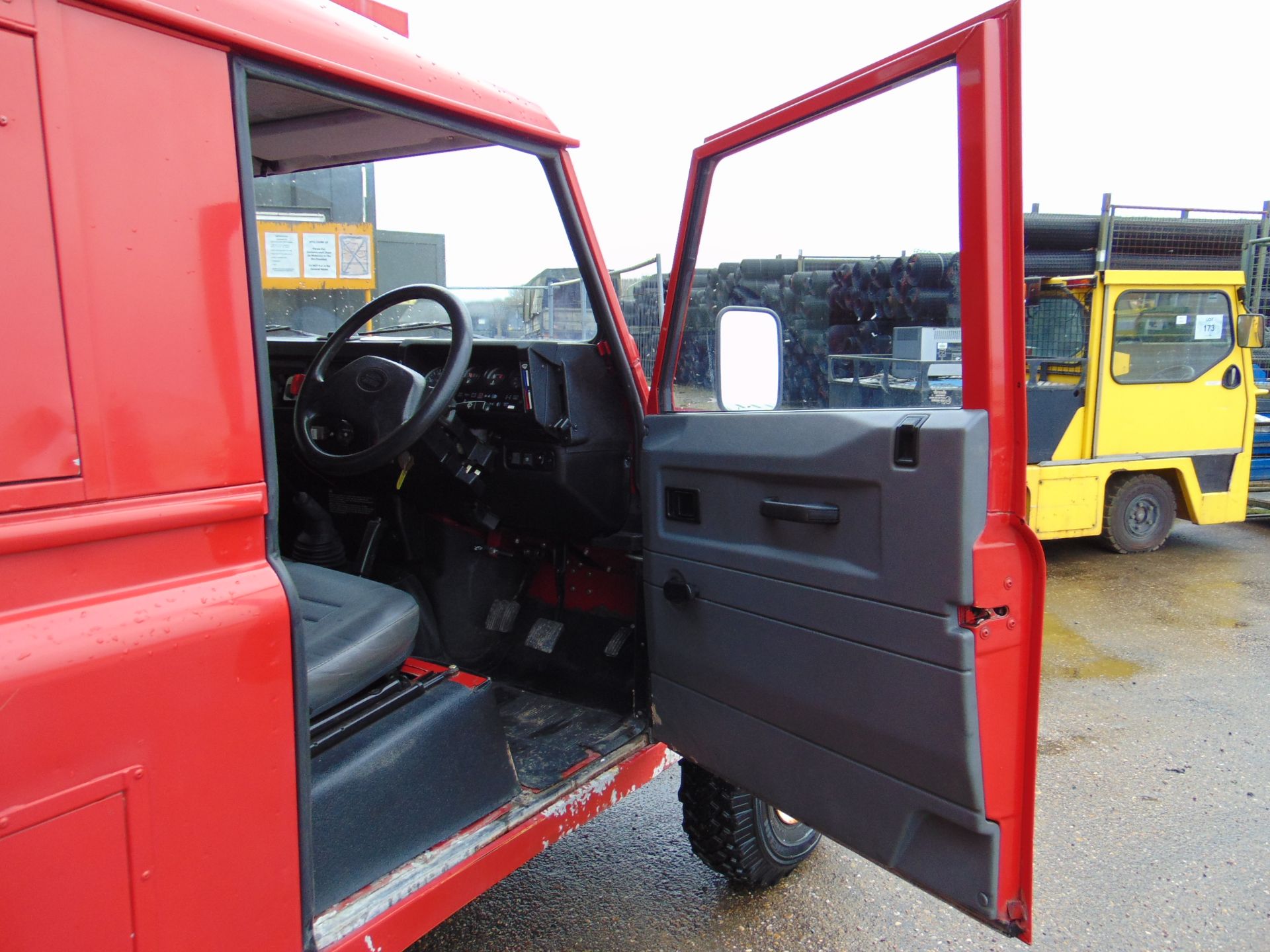 1 Owner Land Rover Defender 110 300TDi Fire Engine ONLY 22,827 MILES! - Image 27 of 38