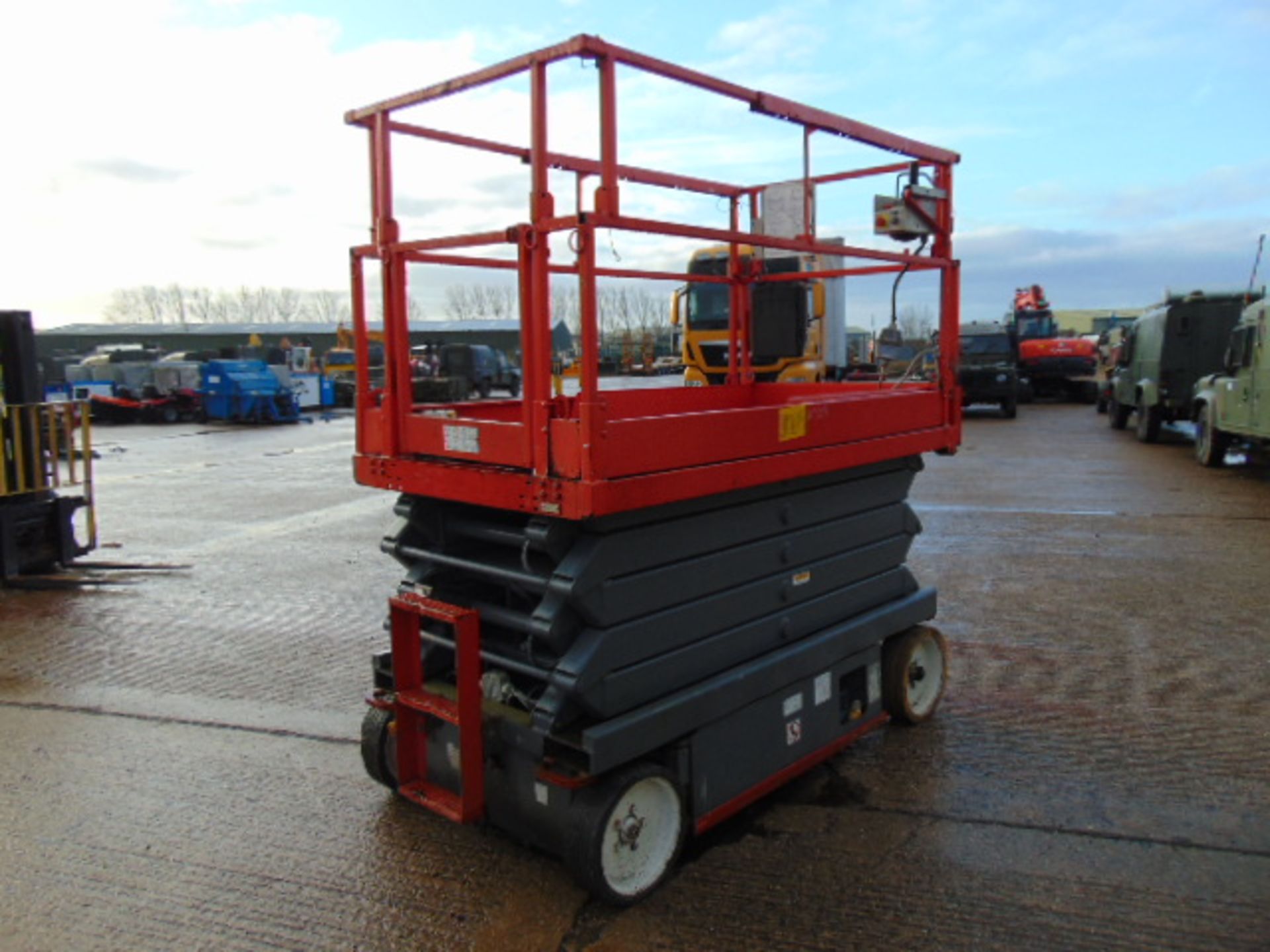 SkyJack SJ4632 Electric Scissor Lift ONLY 258 HOURS! - Image 5 of 18