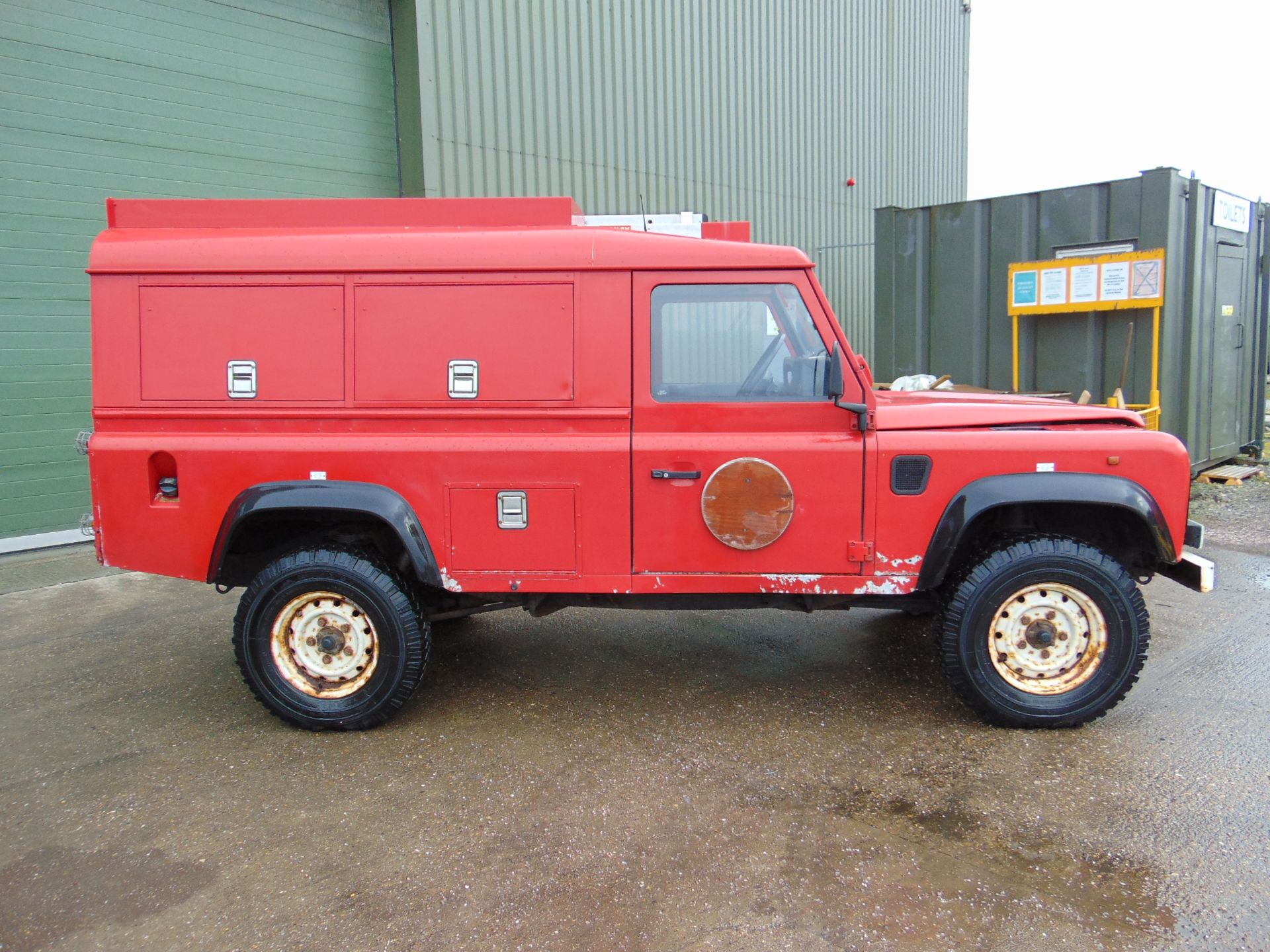 1 Owner Land Rover Defender 110 300TDi Fire Engine ONLY 22,827 MILES! - Image 5 of 38