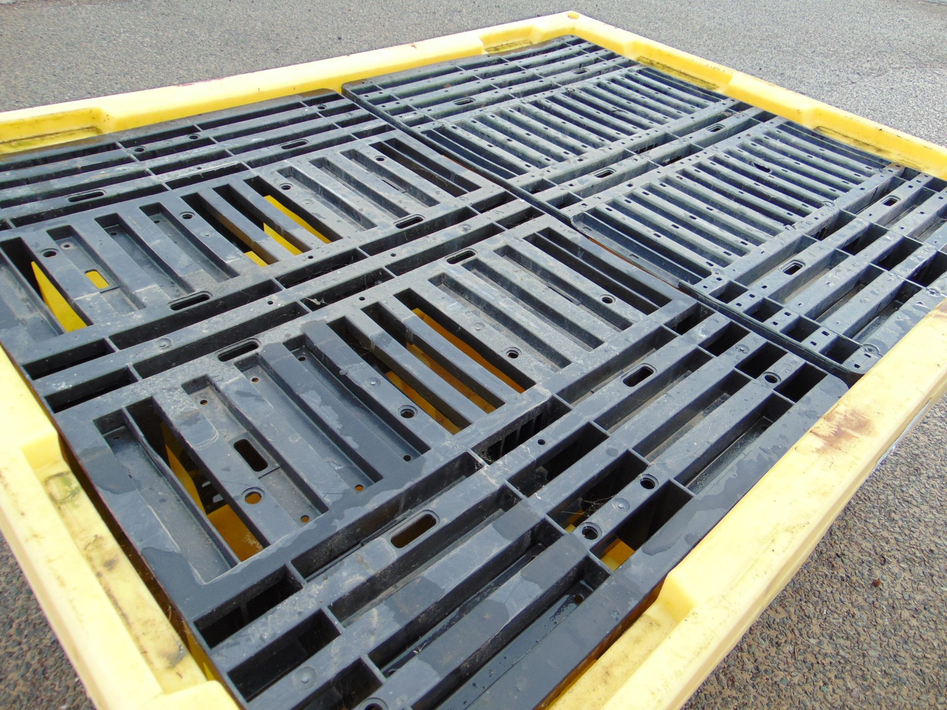 Bunded Double Container Spill Pallet - Image 4 of 4