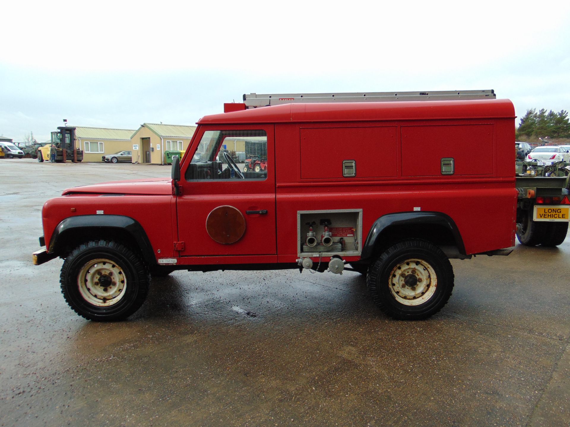 1 Owner Land Rover Defender 110 300TDi Fire Engine ONLY 22,827 MILES! - Image 4 of 38