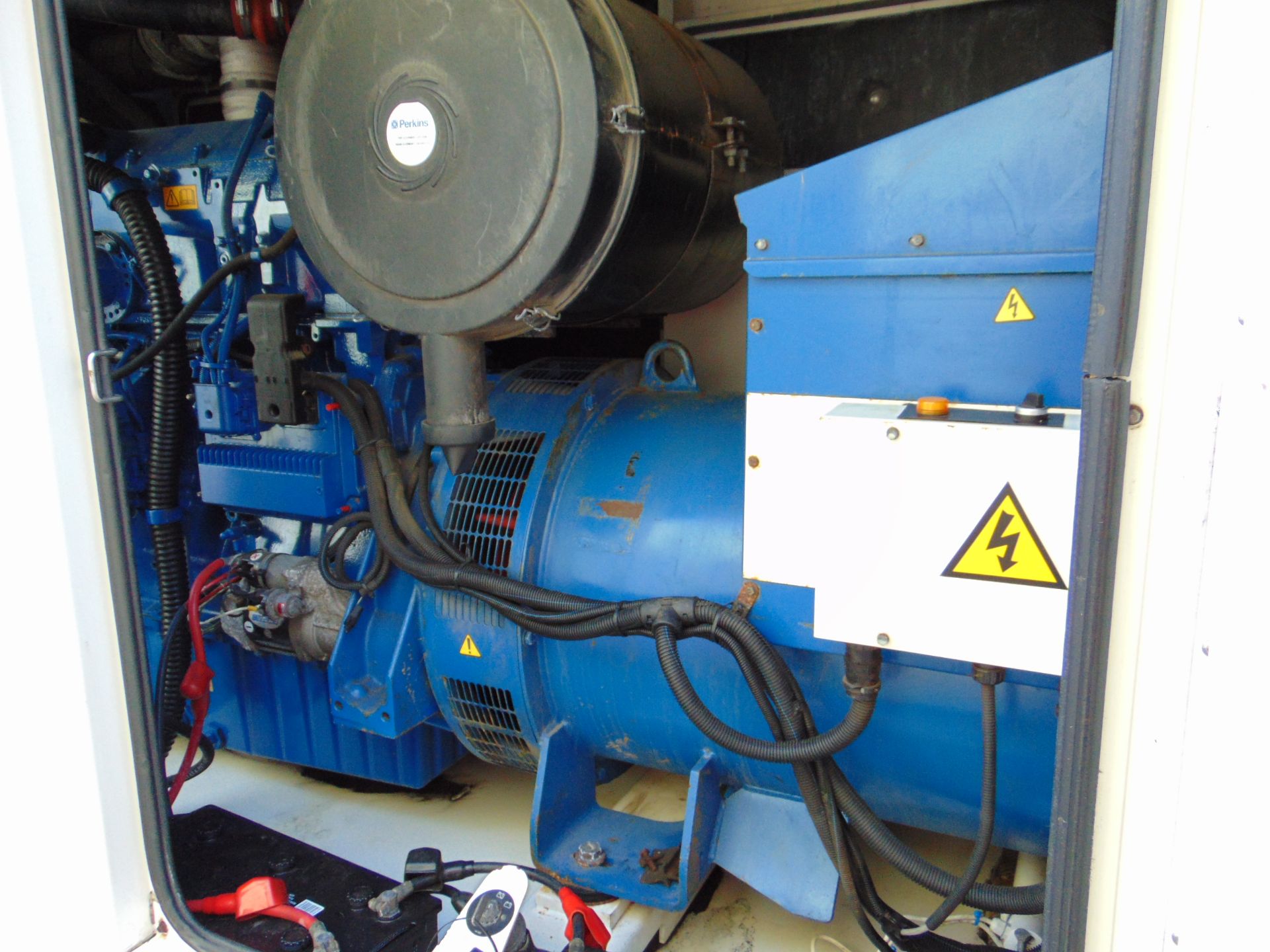 FG Wilson P500P2 500 KVA Silent Perkins Diesel Generator ONLY 3,073 HOURS From Govt. Dept. - Image 18 of 26