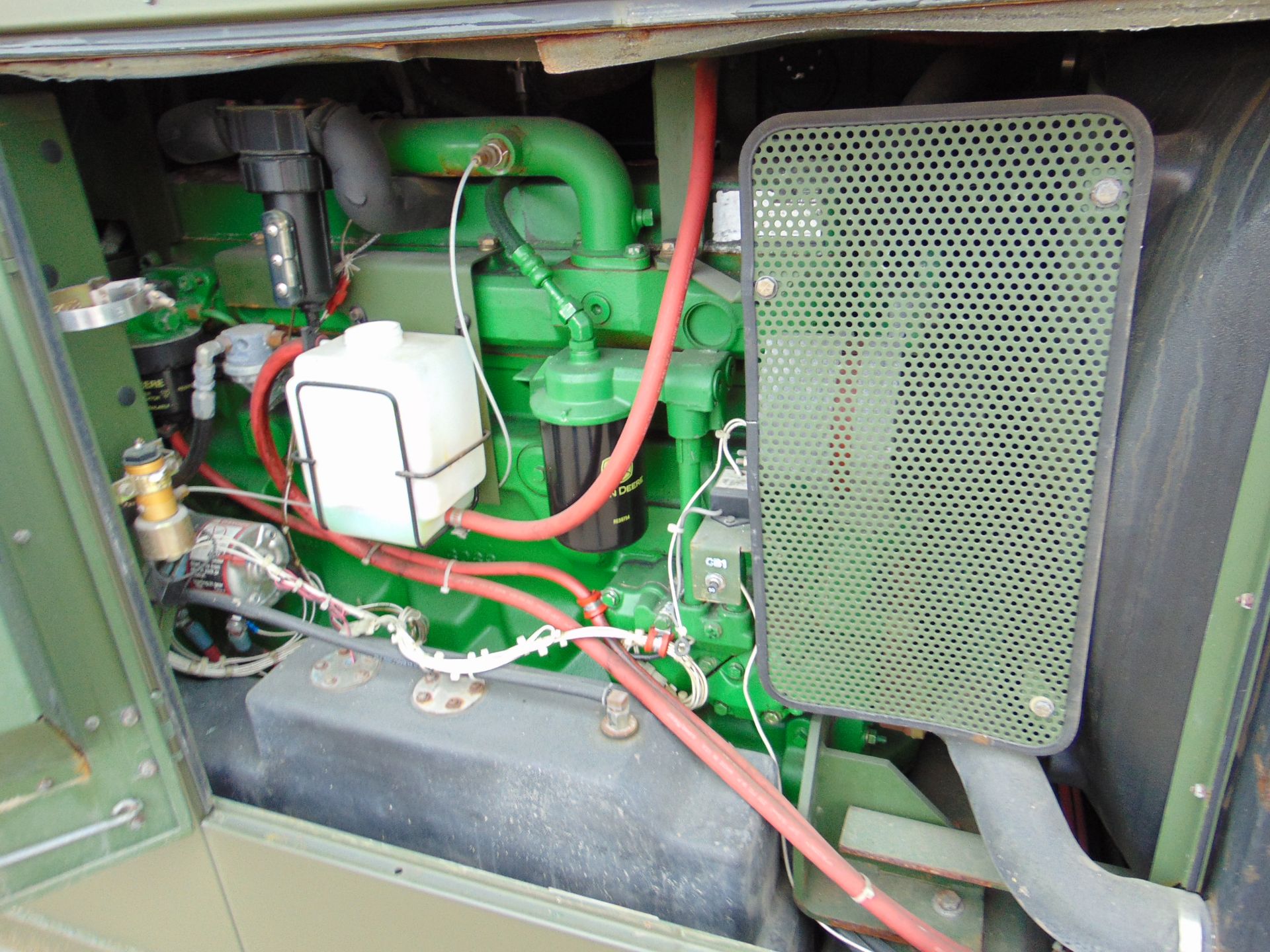 MEP-806B John Deere Diesel Powered 3 phase 75KVA 60KW-50/60HZ Generator ONLY 15 HOURS! - Image 15 of 18