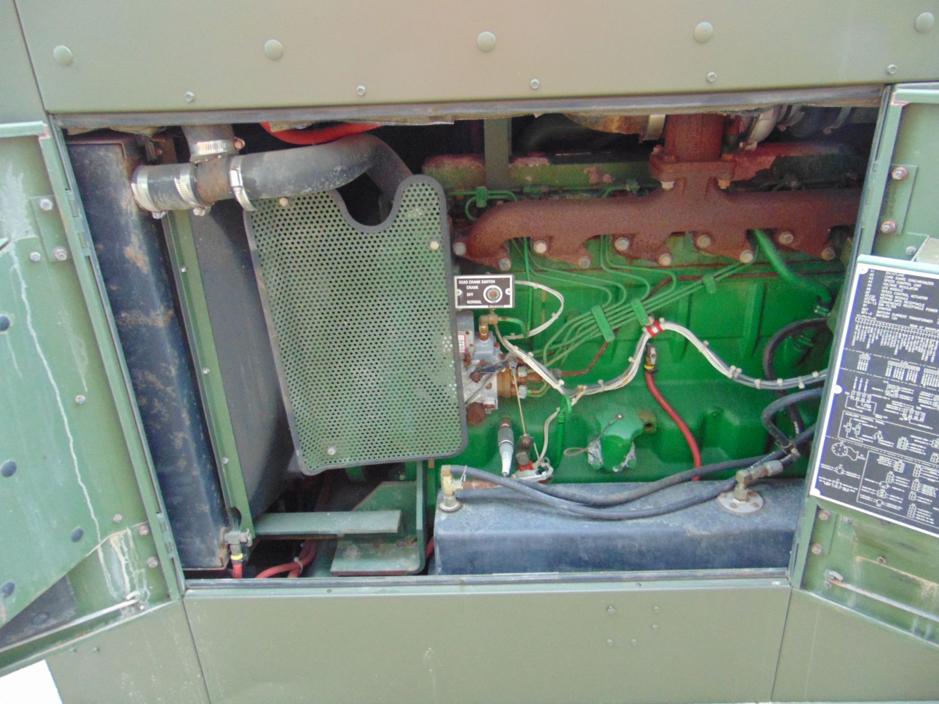 MEP-806B John Deere Diesel Powered 3 phase 75KVA 60KW-50/60HZ Generator ONLY 15 HOURS! - Image 9 of 18