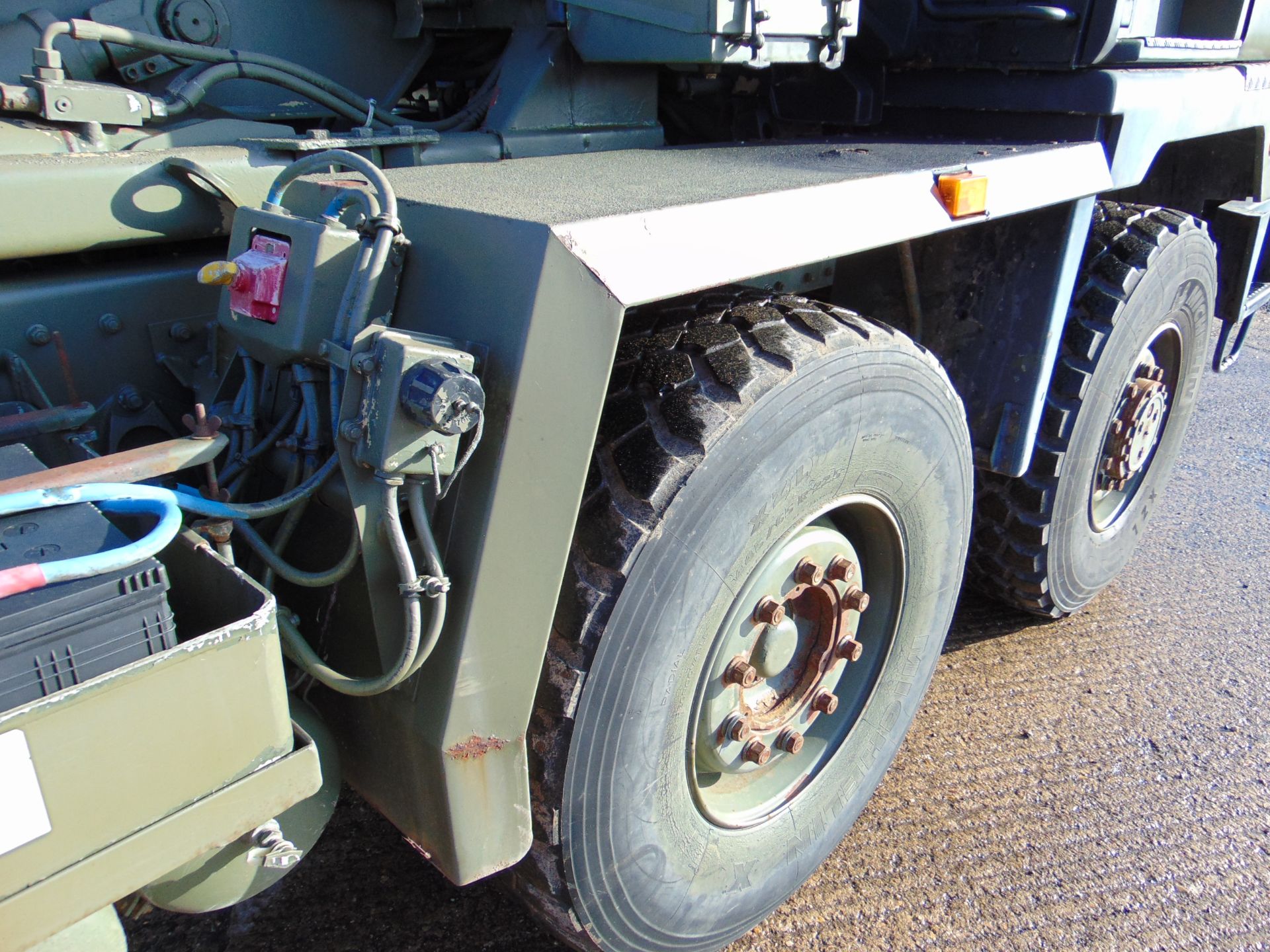 DAF 8x6 DROPS Multilift LHD Hook Loader - Image 14 of 33