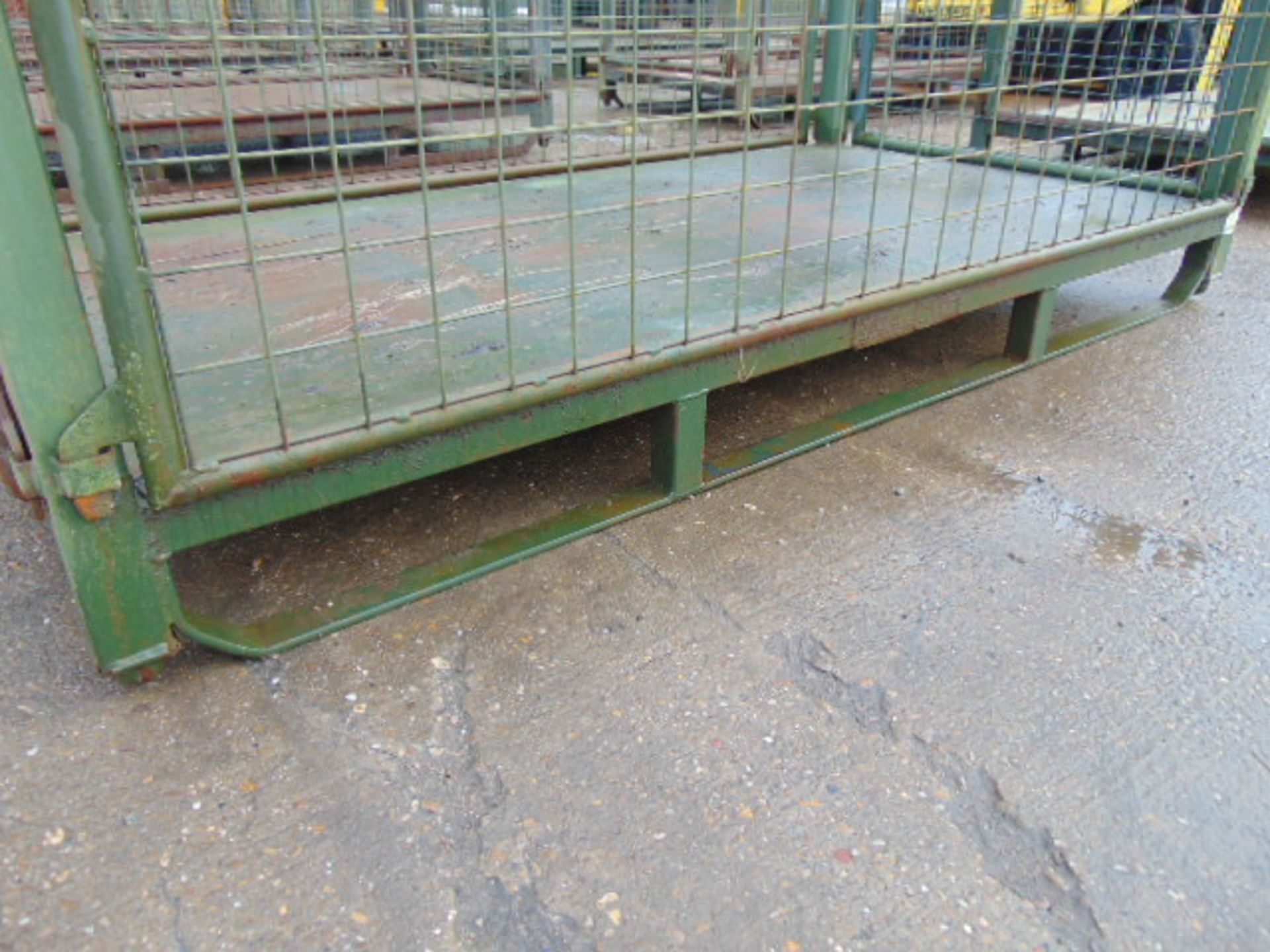 Heavy Duty Metal Stackable Stillage / Post Pallet - Image 3 of 3