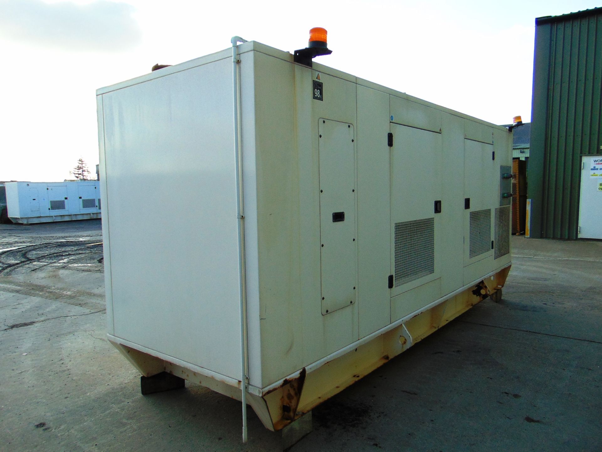 FG Wilson P500P2 500 KVA Silent Perkins Diesel Generator ONLY 3,073 HOURS From Govt. Dept. - Image 6 of 26