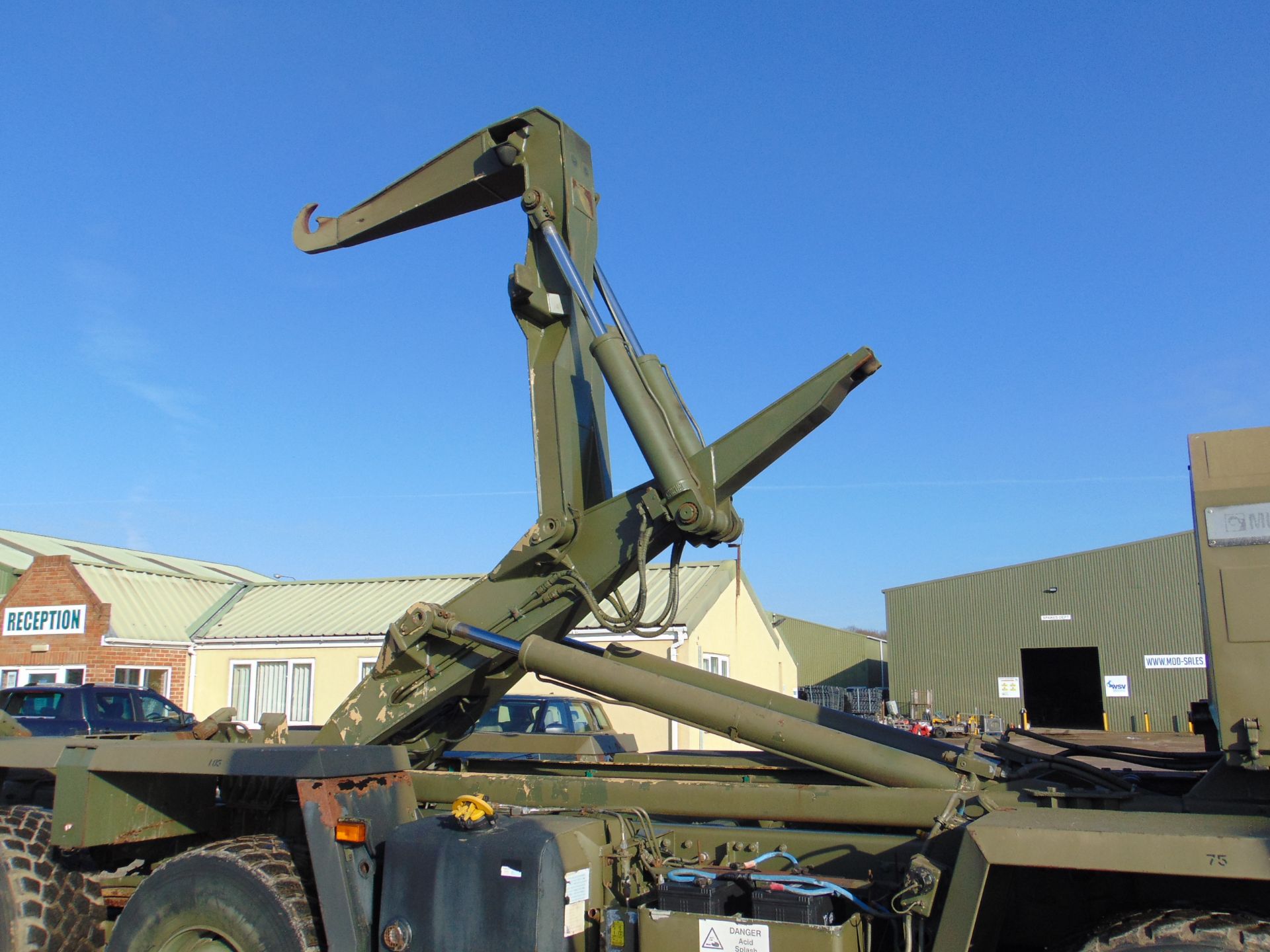 DAF 8x6 DROPS Multilift LHD Hook Loader - Image 10 of 33