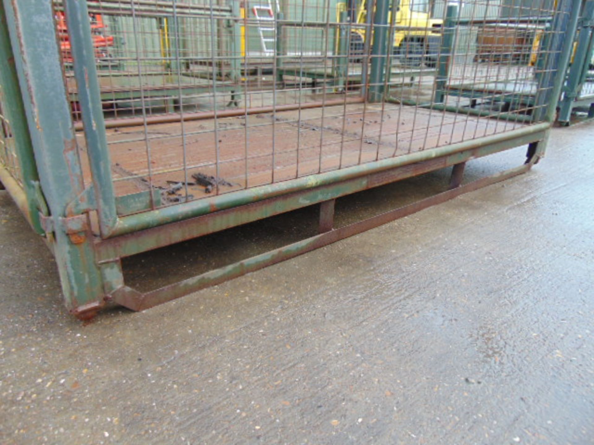 Heavy Duty Metal Stackable Stillage / Post Pallet - Image 3 of 3