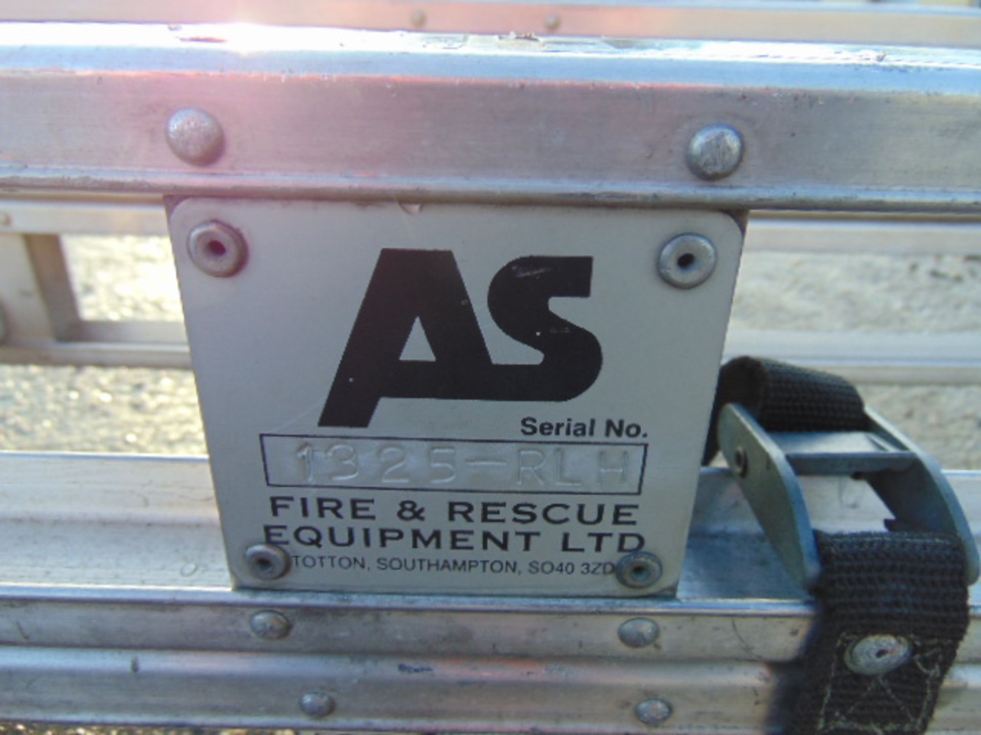 UK Fire and Rescue Service a AS Fire And Rescue Equipment 6m Folding Roof Ladder - Image 4 of 4