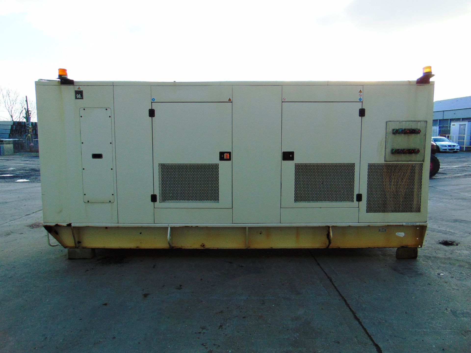 FG Wilson P500P2 500 KVA Silent Perkins Diesel Generator ONLY 3,073 HOURS From Govt. Dept. - Image 5 of 26
