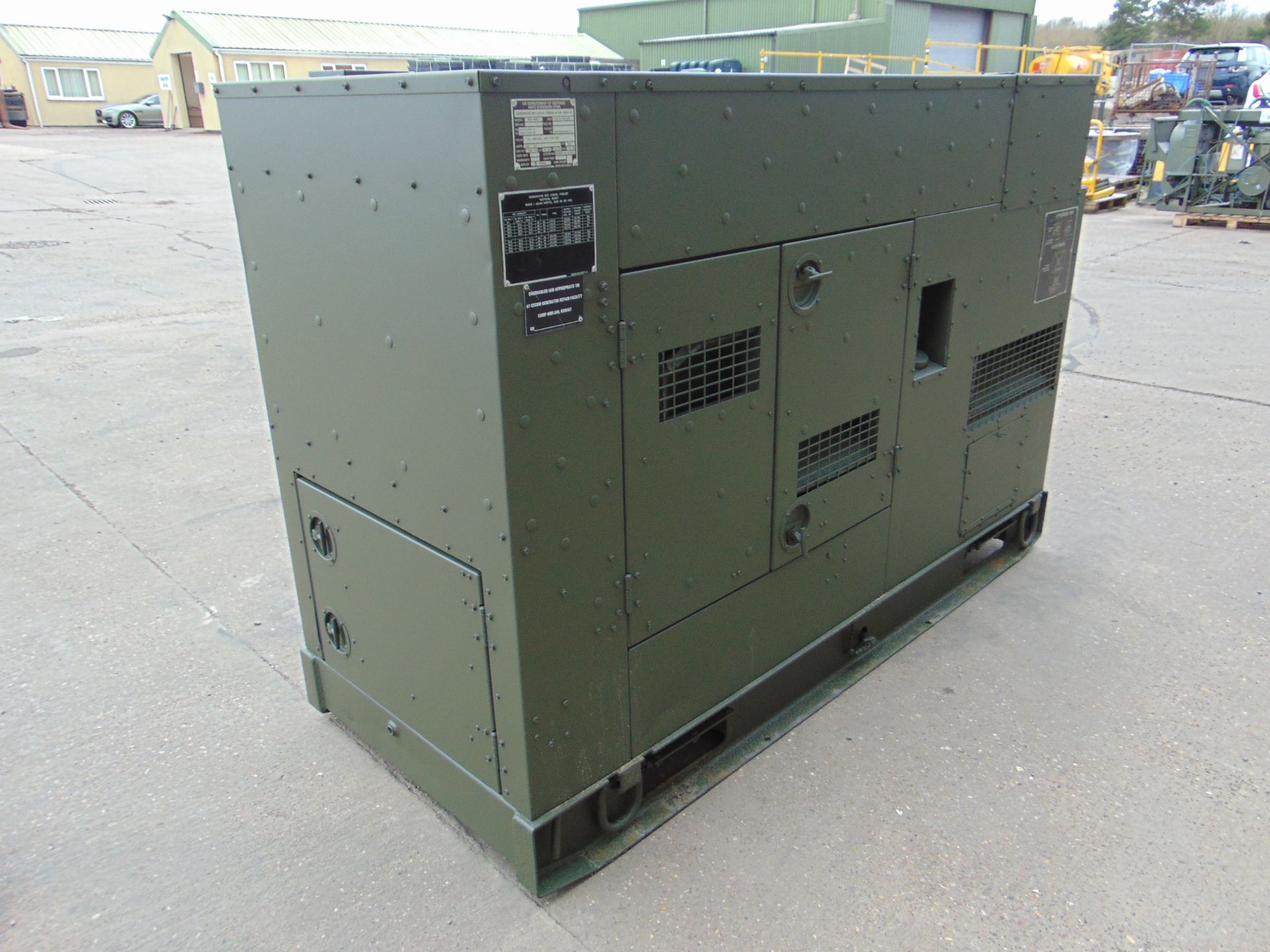 MEP-806B John Deere Diesel Powered 3 phase 75KVA 60KW-50/60HZ Generator ONLY 15 HOURS! - Image 5 of 18