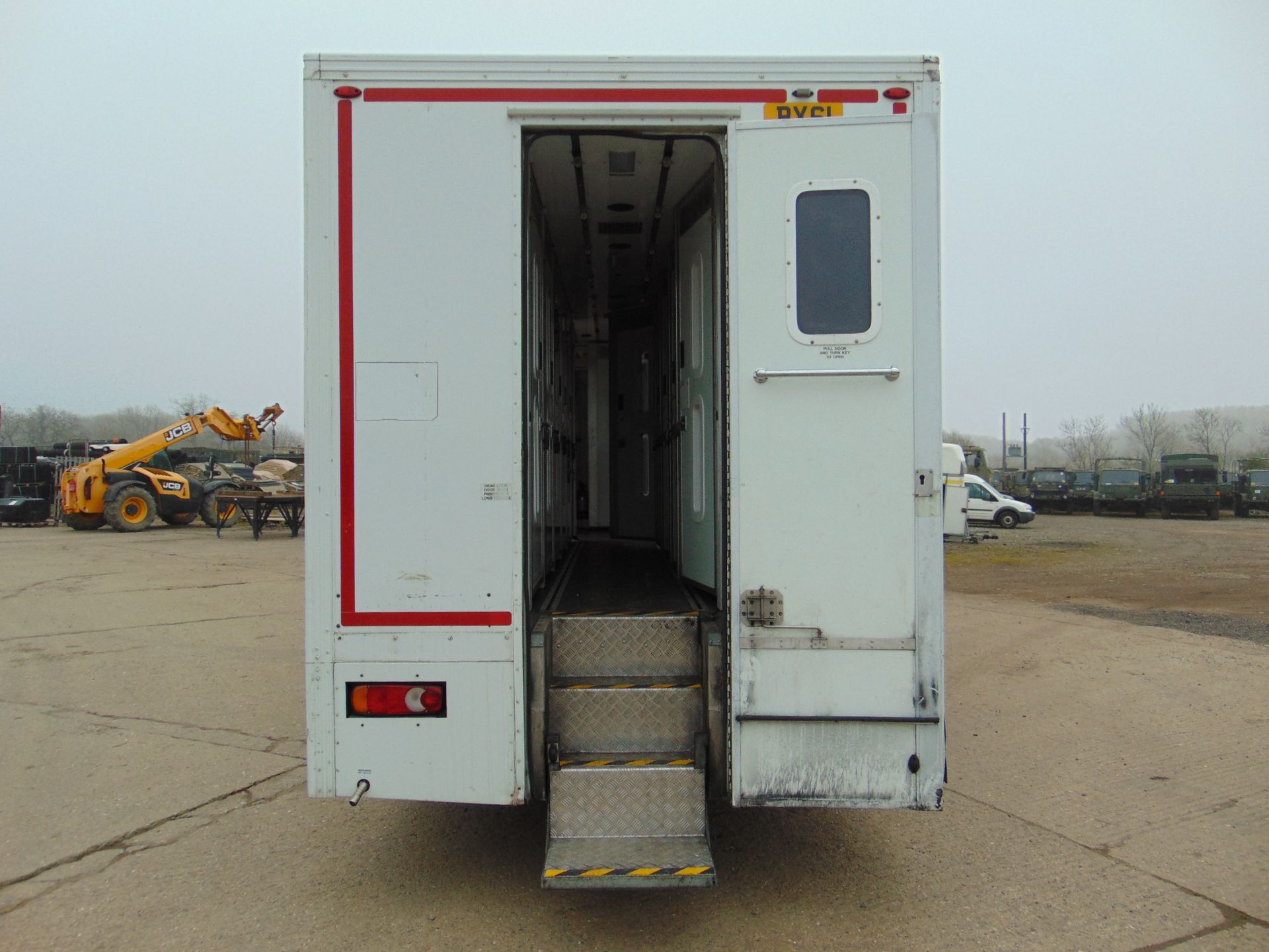 2011 Iveco Eurocargo 100E18 Day Cab Box Van 4x2 3.9L Diesel - Prison/Secure Transport Vehicle - Image 10 of 28