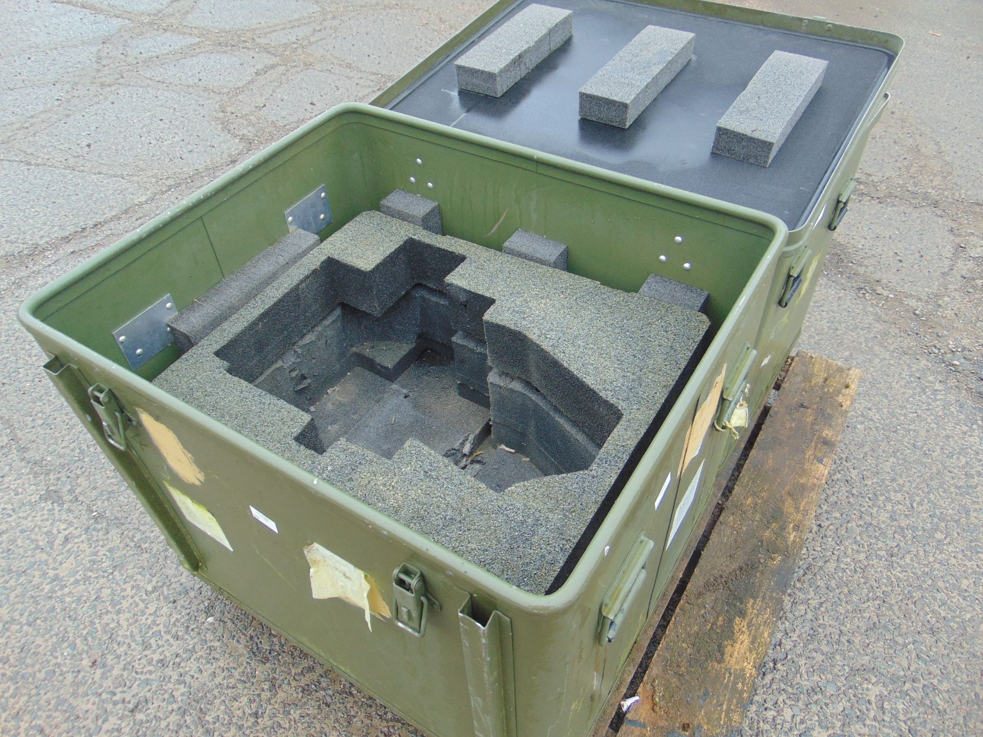 2 x Large Aluminium Storage Boxes - Image 5 of 6