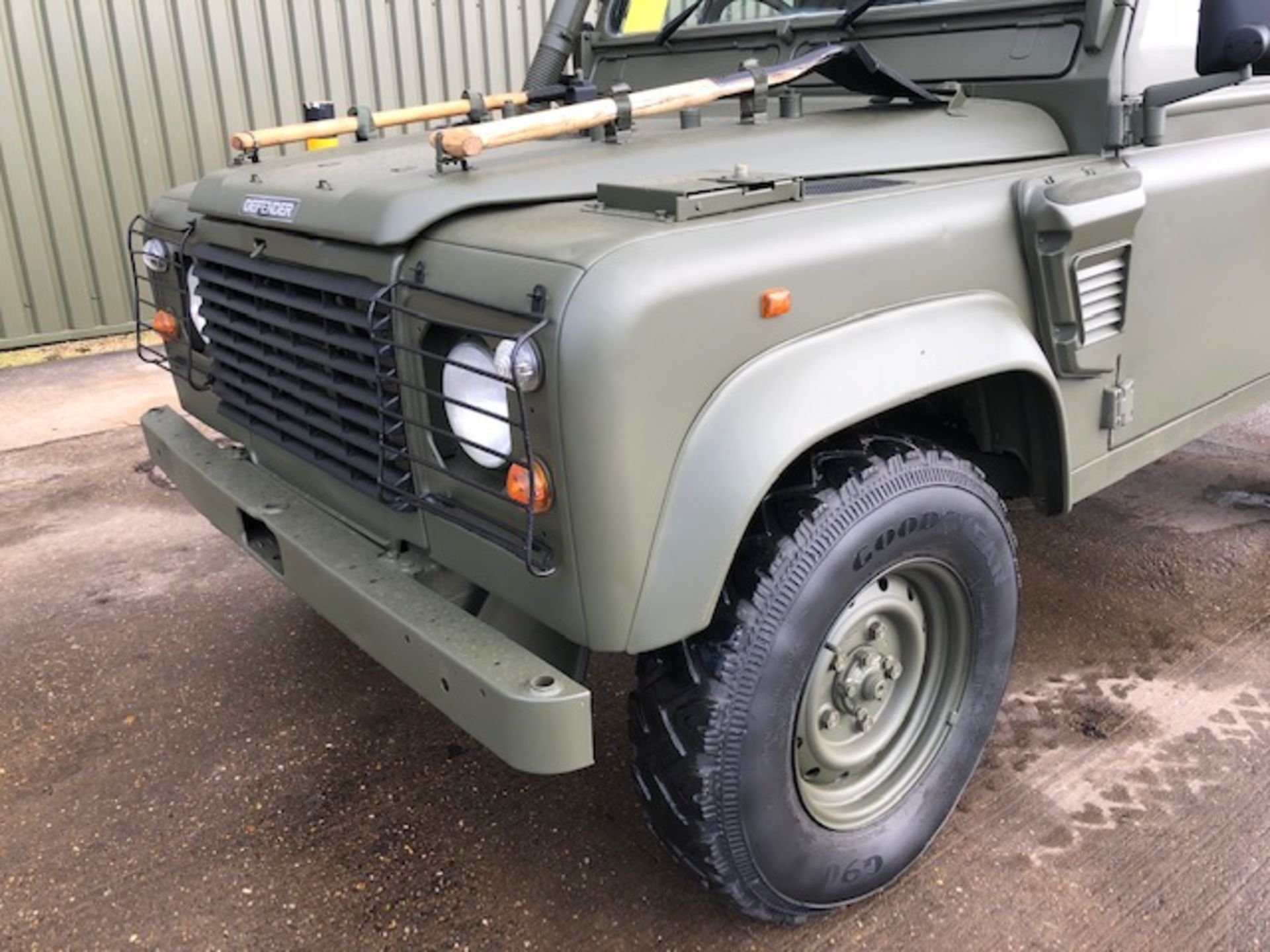 1998 Land Rover Wolf 90 Soft Top with Remus upgrade ONLY 12,162km - approx 7.000 miles! - Image 15 of 48