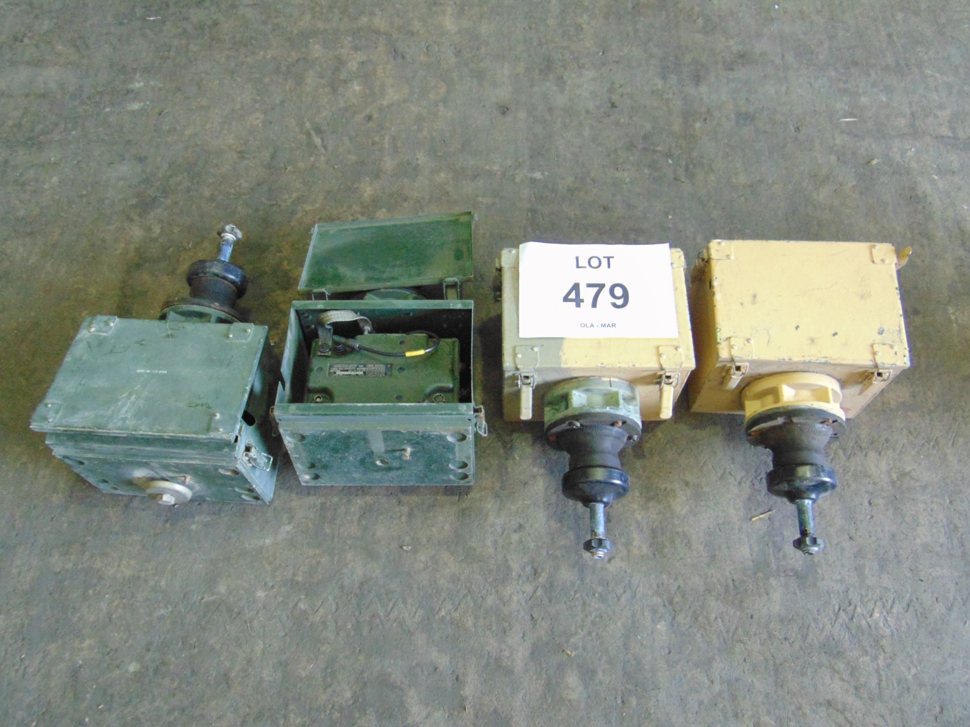 4X LAND-ROVER WING BOXES ETC
