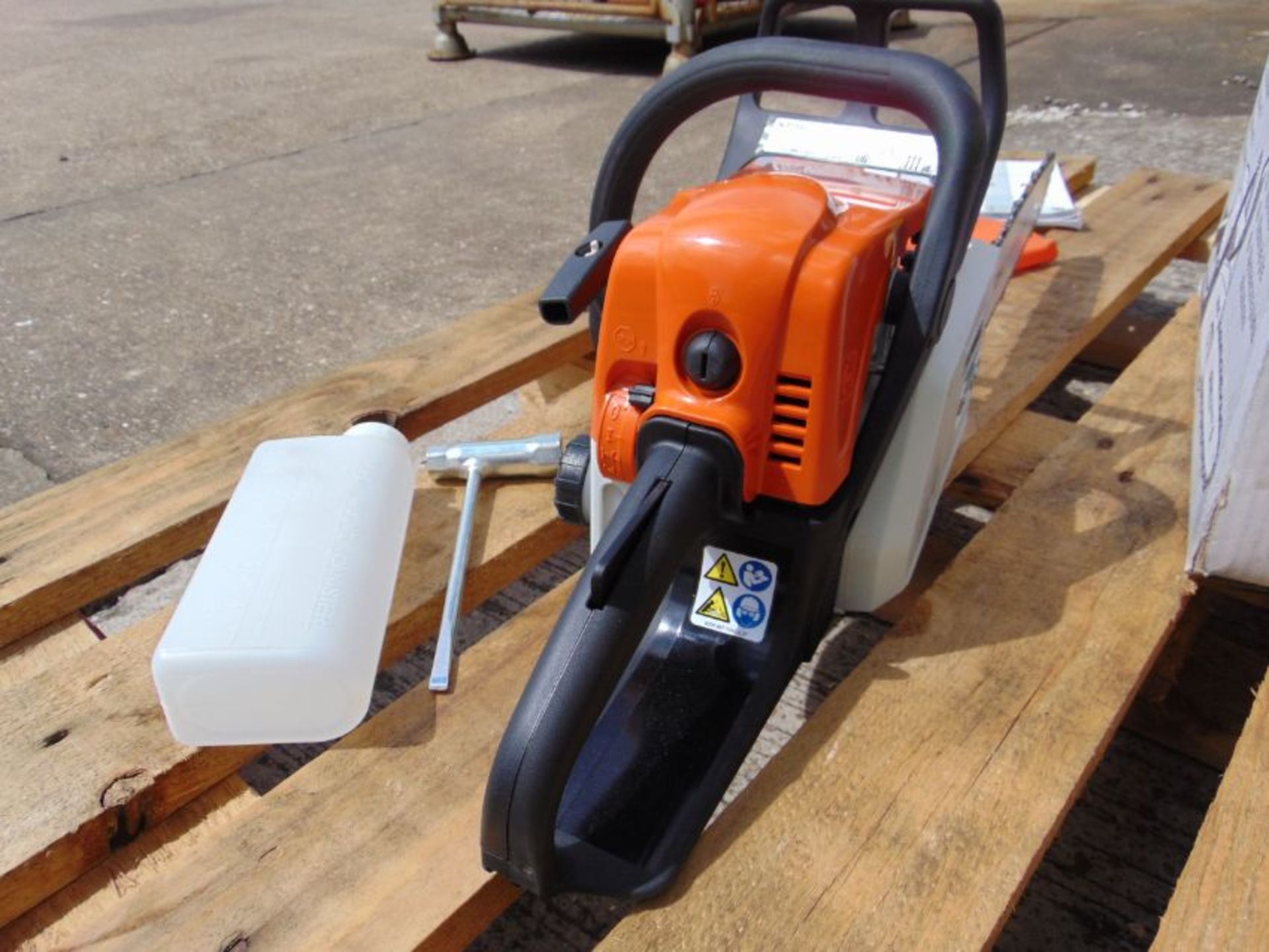 UNISSUED Stihl Petrol MS170 Chainsaw - Image 5 of 8