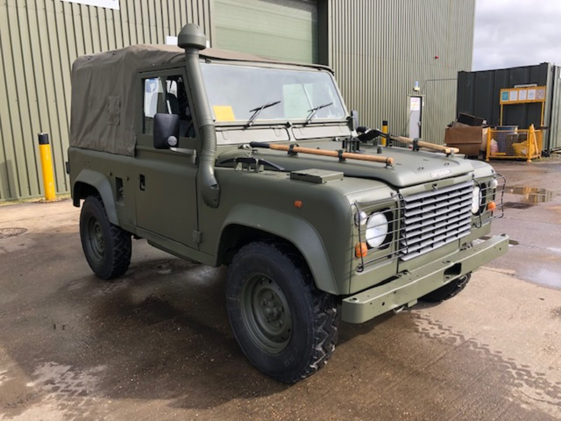 1998 Land Rover Wolf 90 Soft Top with Remus upgrade ONLY 12,162km - approx 7.000 miles! - Image 11 of 48