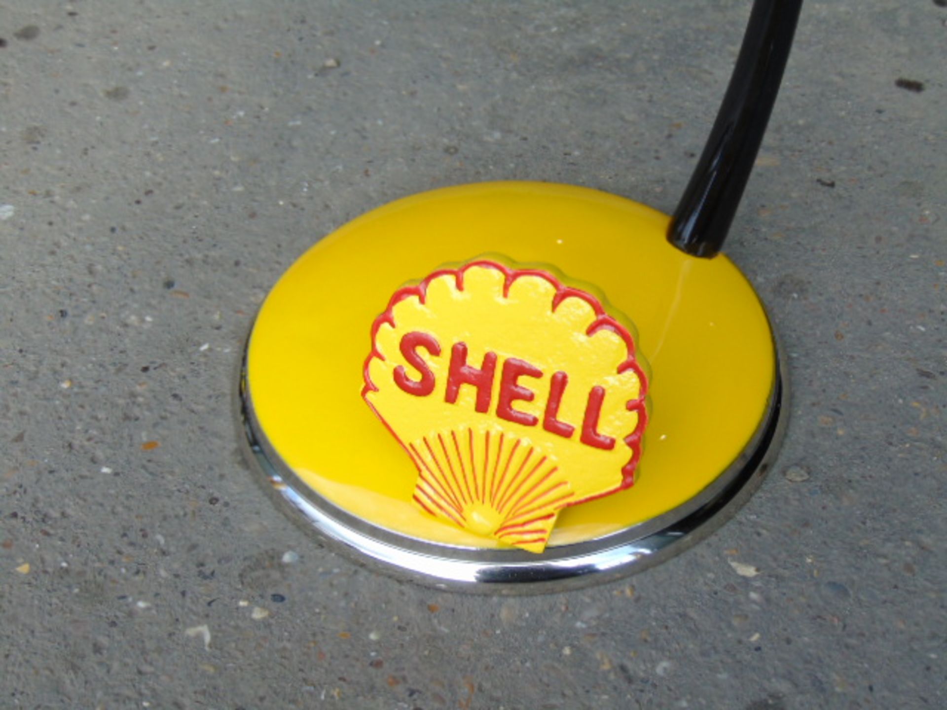 LOVELY SHELL OIL DISPENSER DESK MODEL - Image 3 of 4