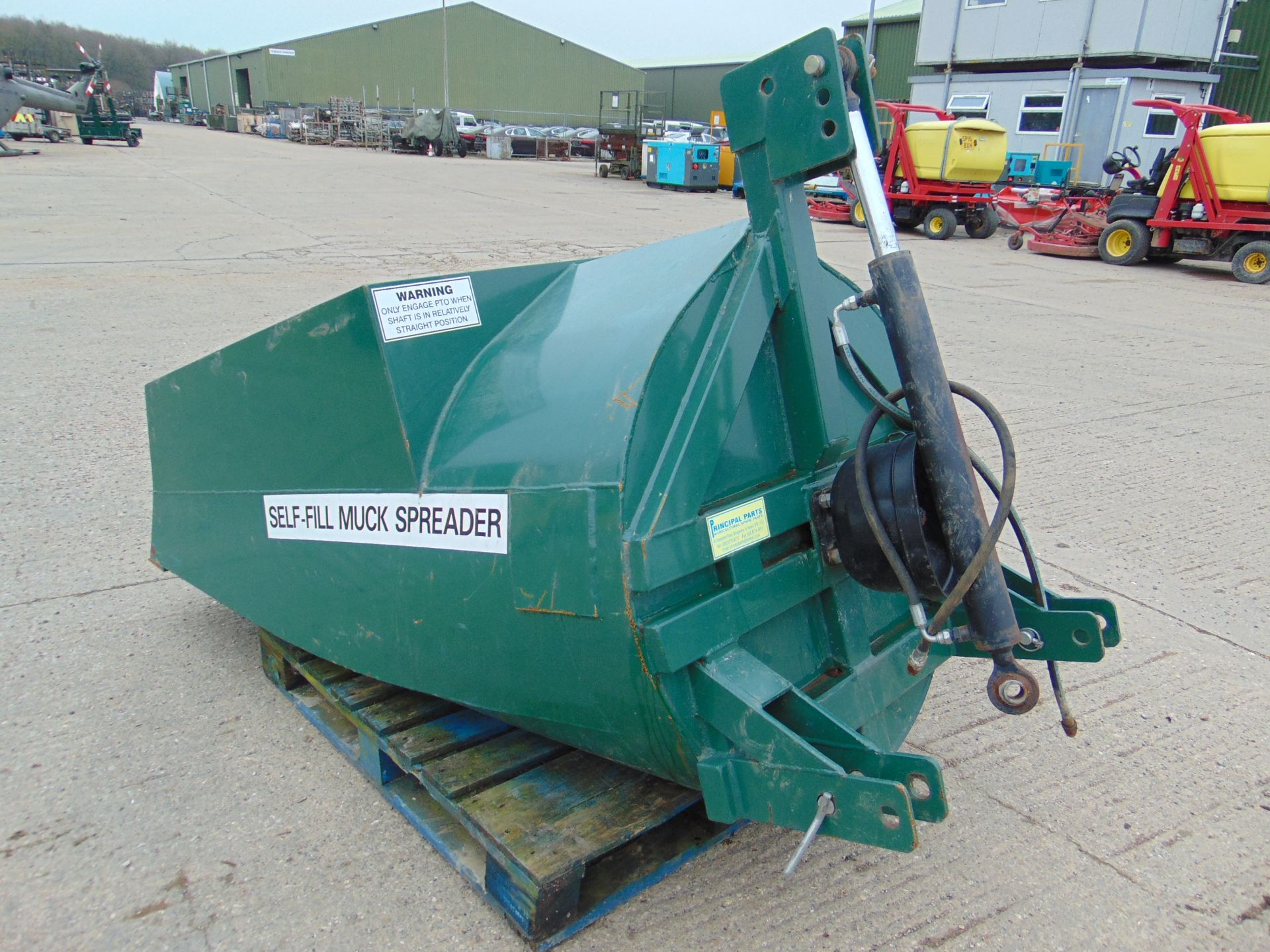 Principal Parts Self Loading Muck Spreader unused