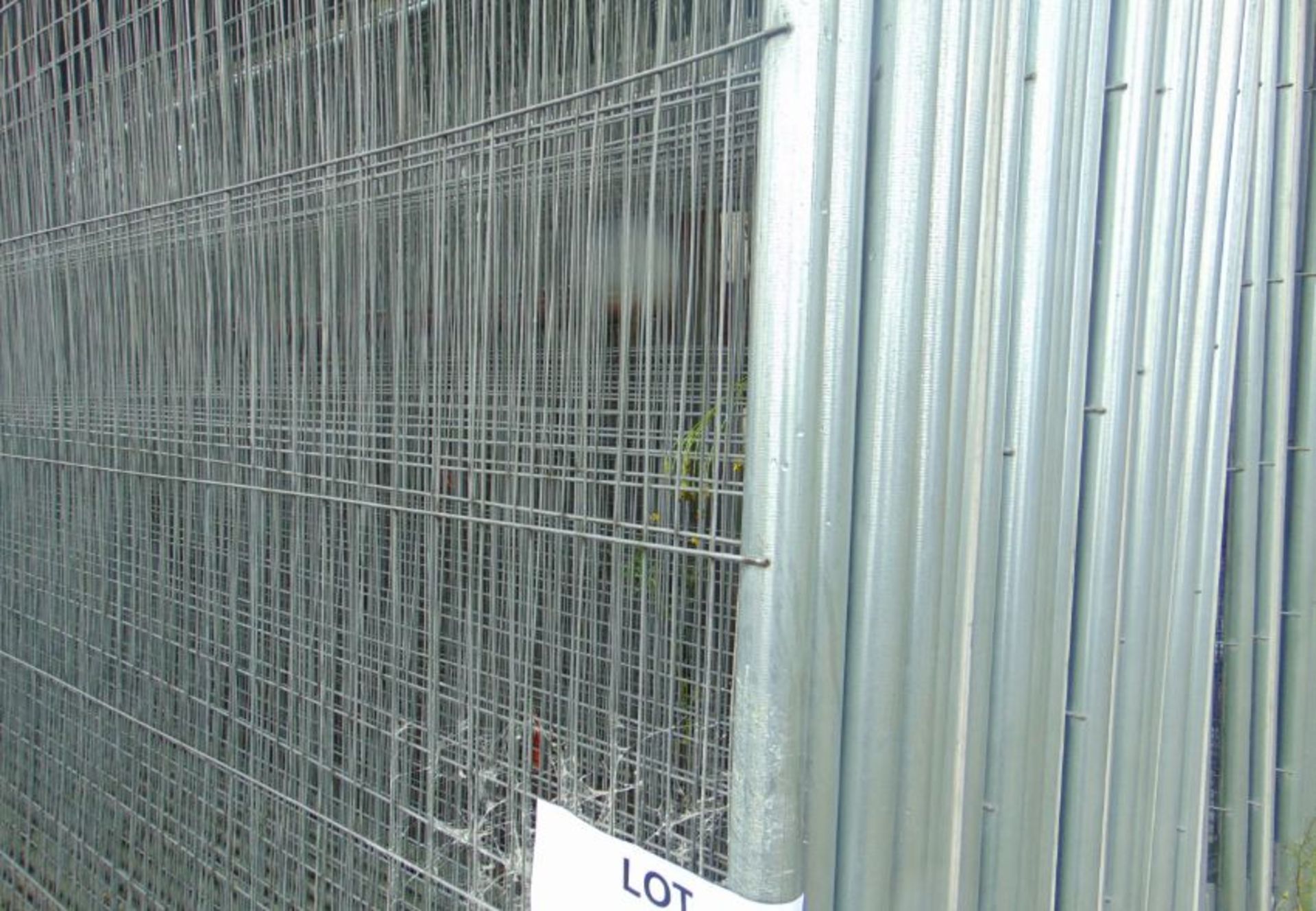 17 x New unissued Heras Style Fencing Panels 3.5m x 2m galvanized c/w with feet - Image 3 of 4
