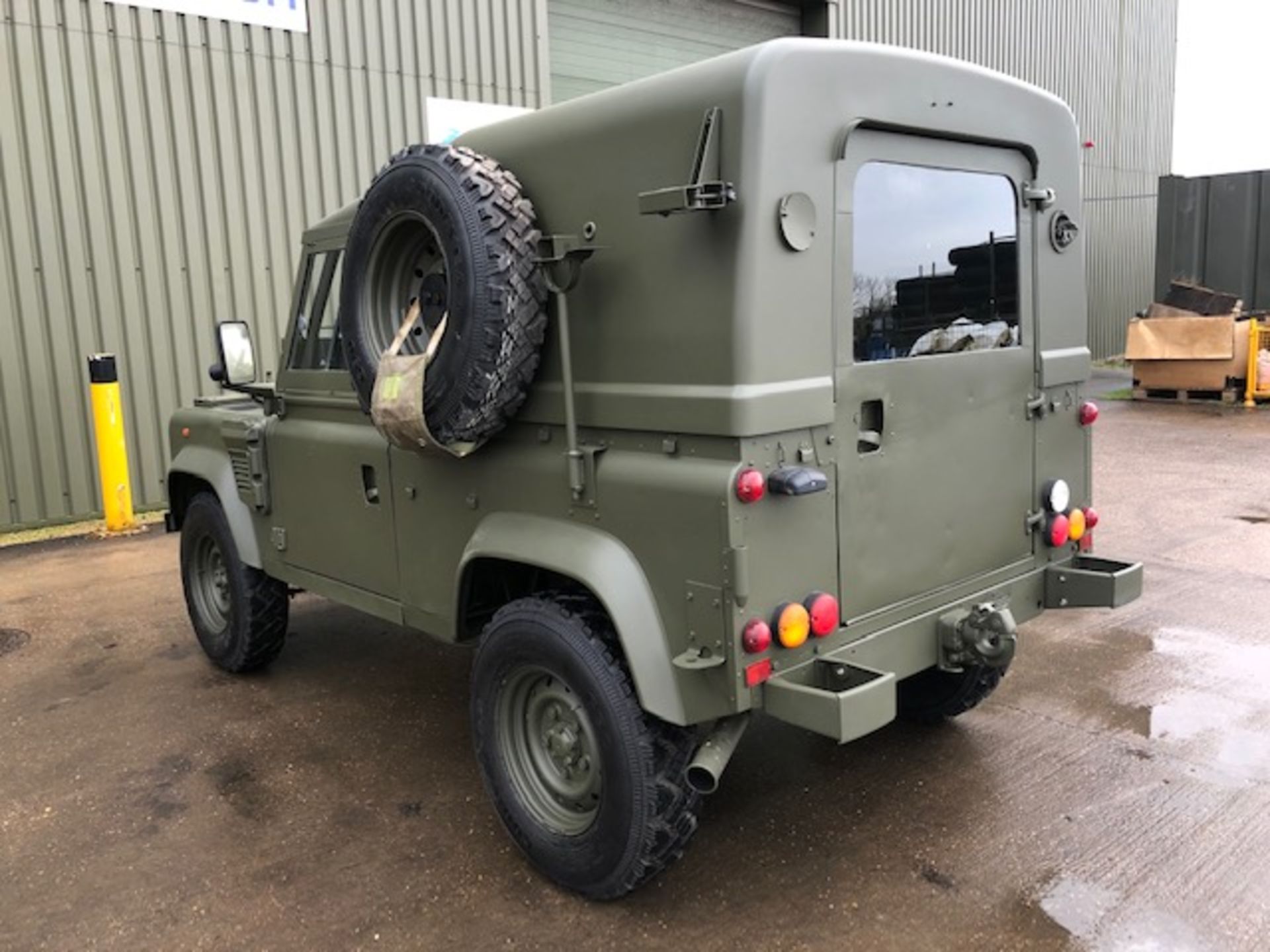 1998 Land Rover Wolf 90 Hard Top with Remus upgrade ONLY 73,650km - approx 45,000 miles! - Image 8 of 42