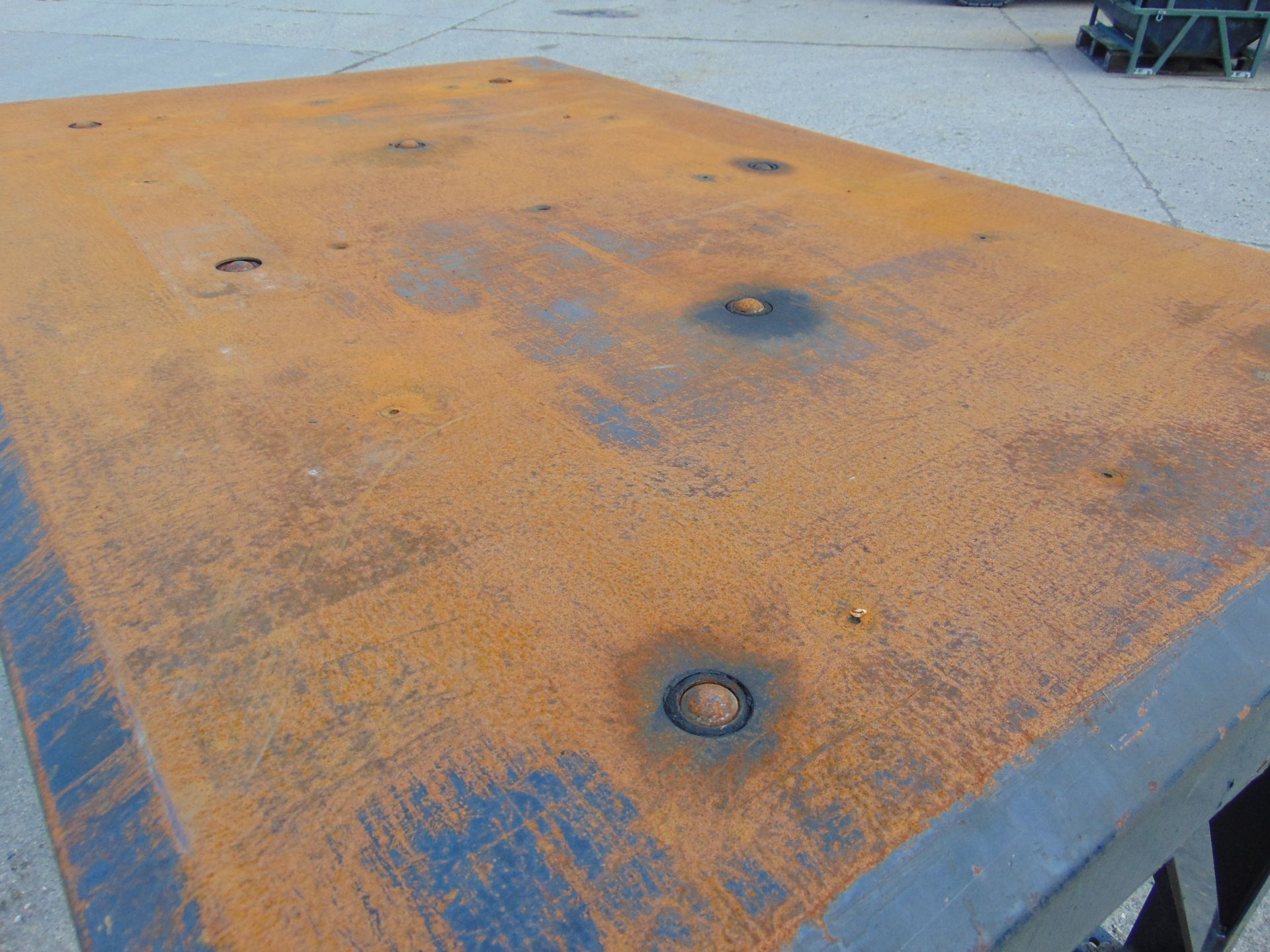 Ex MoD Heavy Duty Steel Engineering Bench - Image 4 of 5