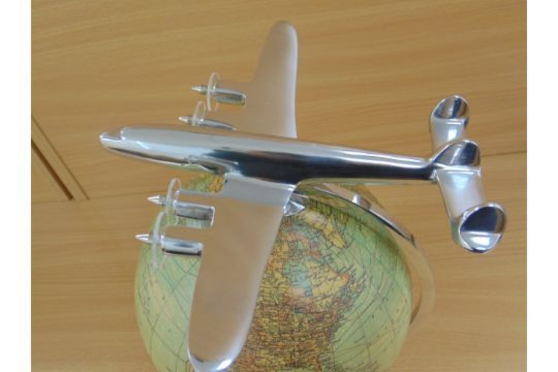 Beautiful Model of Polished Aluminium 4 Engine Aircraft Mounted on top of High Quality Globe - Image 8 of 10