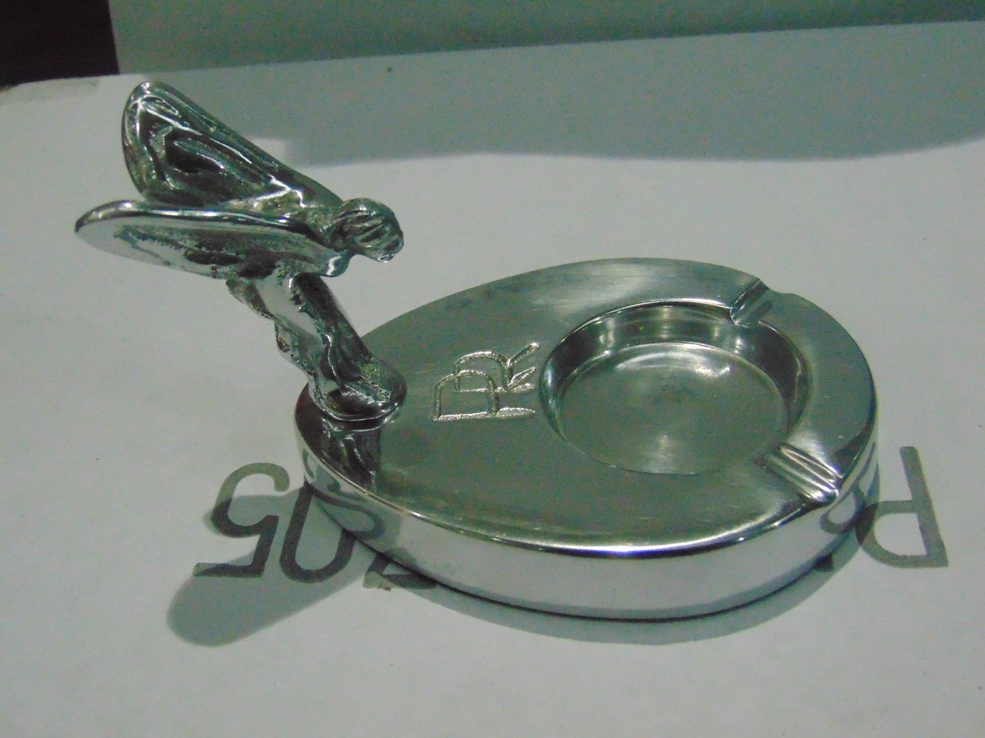 BEAUTIFUL ROLLS ROYCE SPIRIT OF ECSTASY ALUMINIUM ASH TRAY - Image 2 of 5