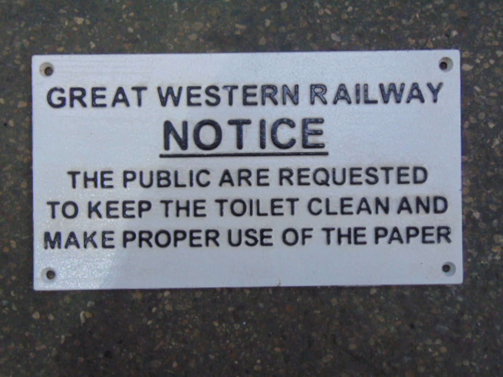 CAST IRON GREAT WESTERN RAILWAY SIGN - Image 3 of 3