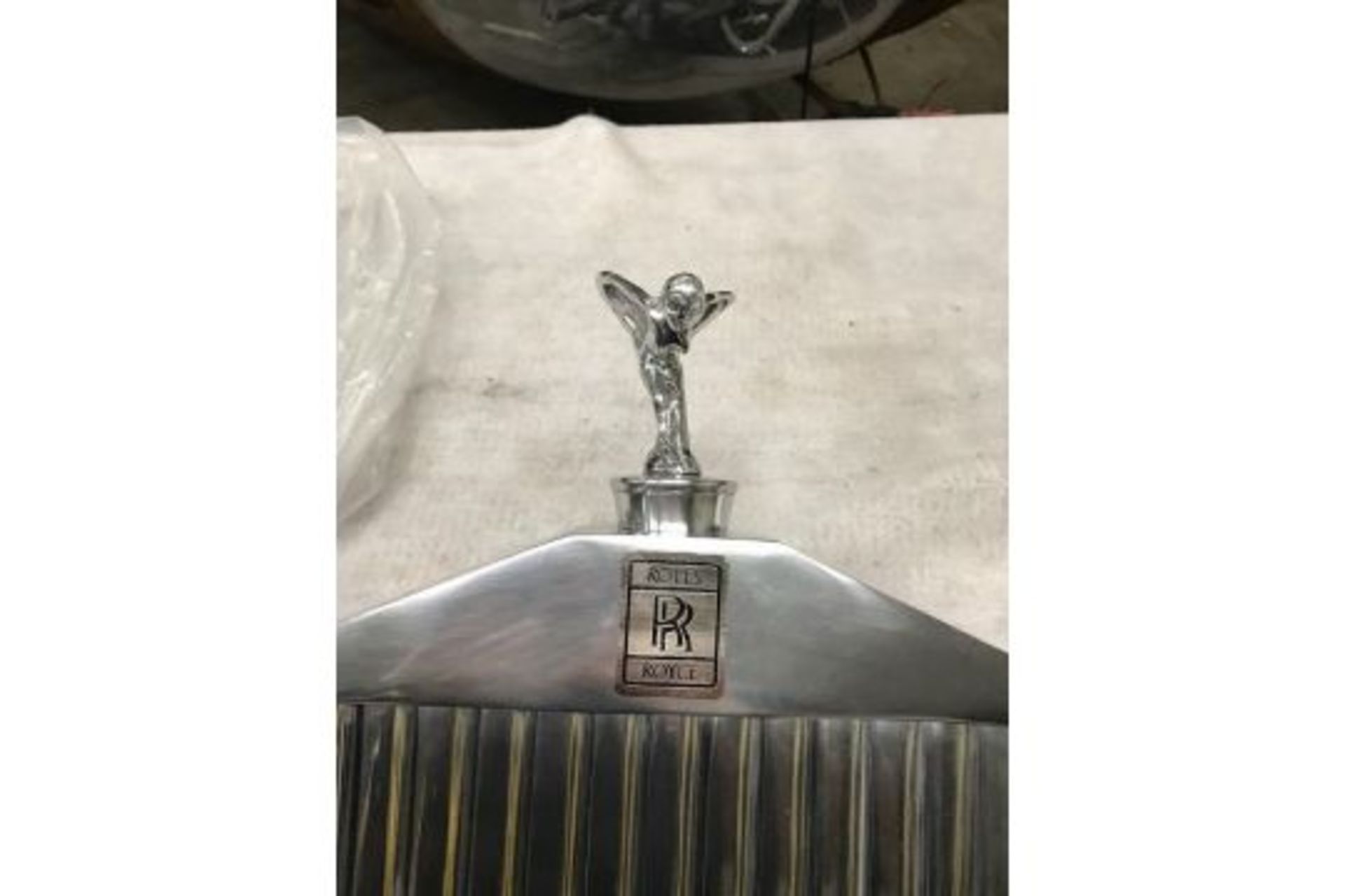 BEATIFUL CAST ALUMINIUM ROLLS ROYCE MODEL RADIATOR WITH SILVER LADY - Image 3 of 3