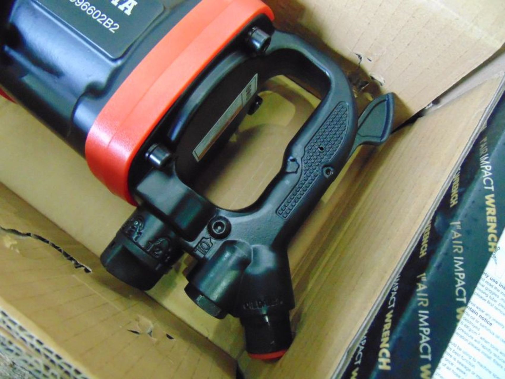 UNISSUED Heavy Duty 1" Air Impact Wrench - Image 2 of 6